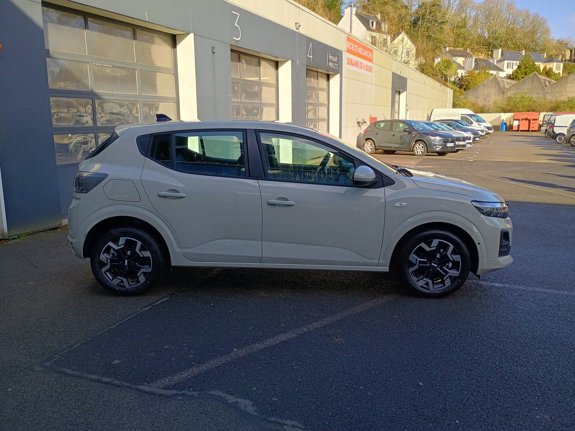 Vente en ligne Dacia Sandero Sandero ECO-G 120 auto au prix de 19 700 €