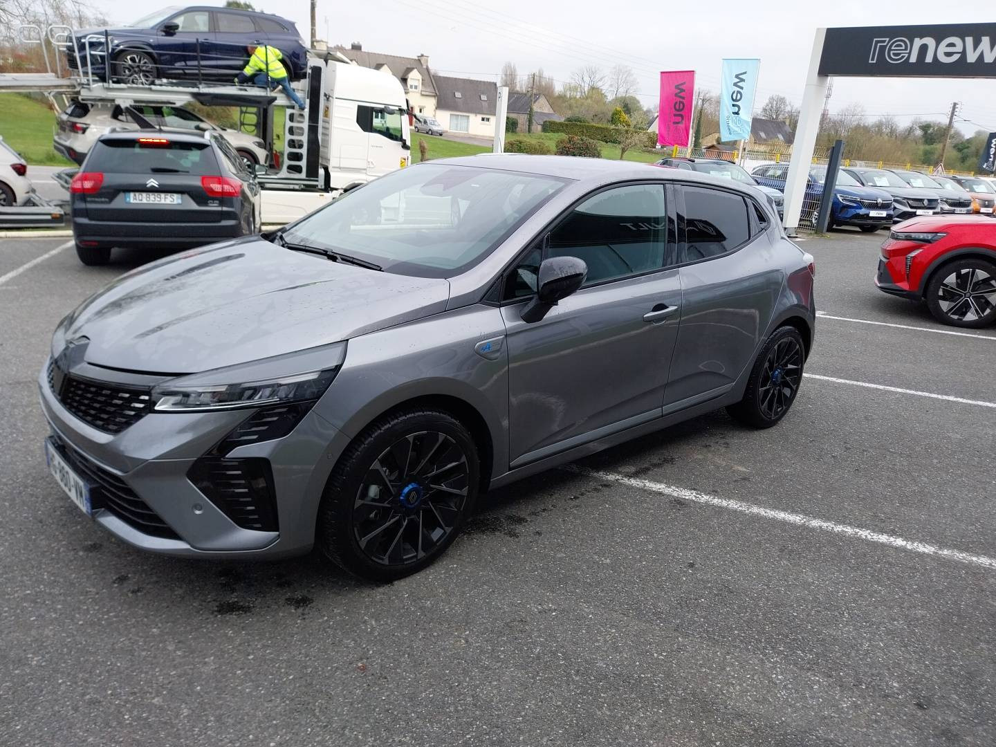 Renault Clio 5 Clio E-Tech full hybrid 145 ch GSR2 occasion de 2025 en vente à Concarneau