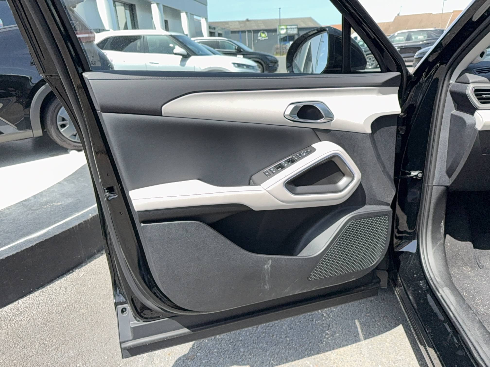 Vente en ligne Byd Atto 2 Atto 2 1.5 DM-i au prix de 29 990 €
