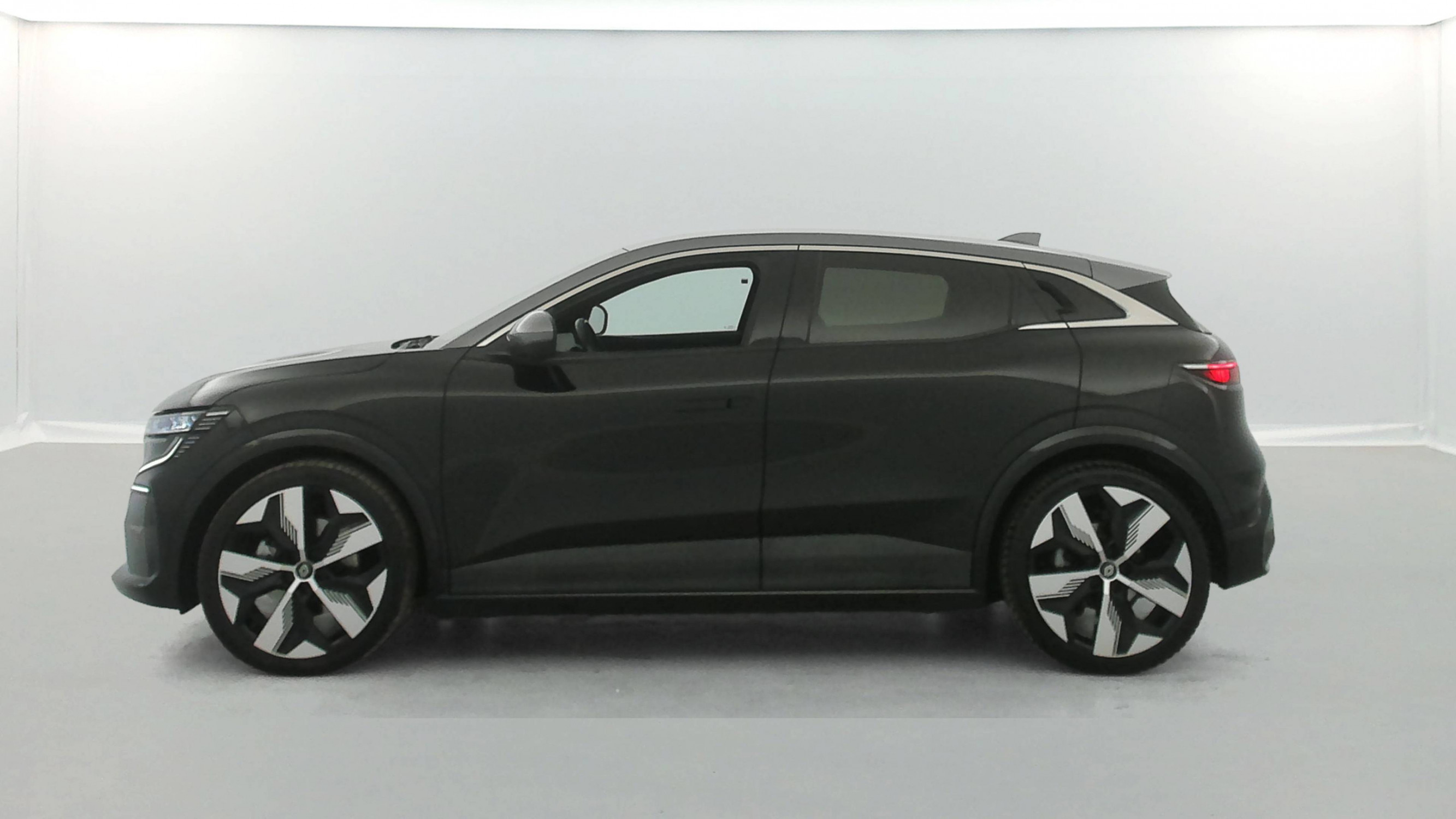 Vente en ligne Renault Megane E-Tech  EV60 220 ch super charge au prix de 23 499 €
