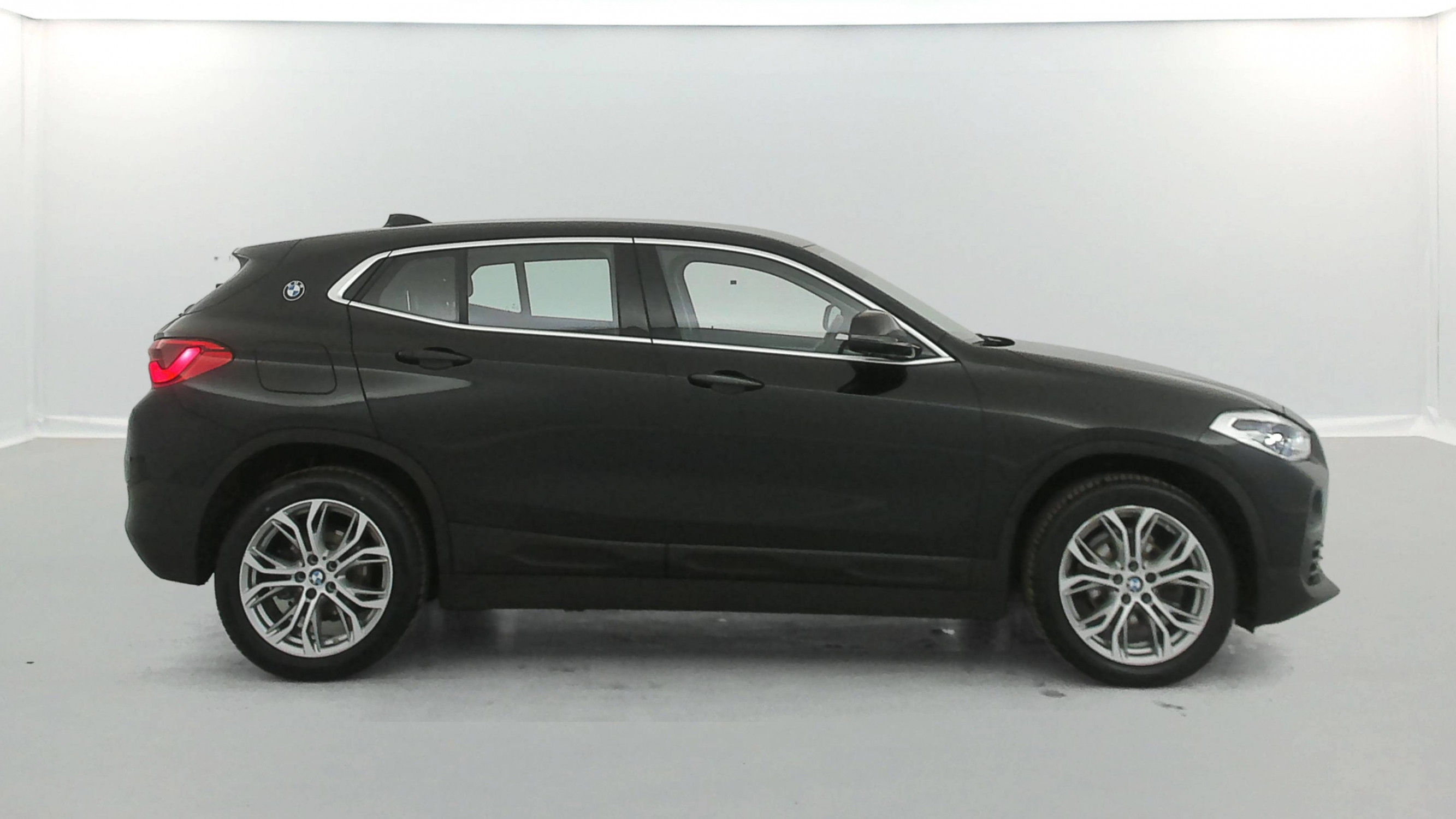 Vente en ligne Bmw X2 X2 sDrive 16d 116 ch DKG7 au prix de 17 316 €