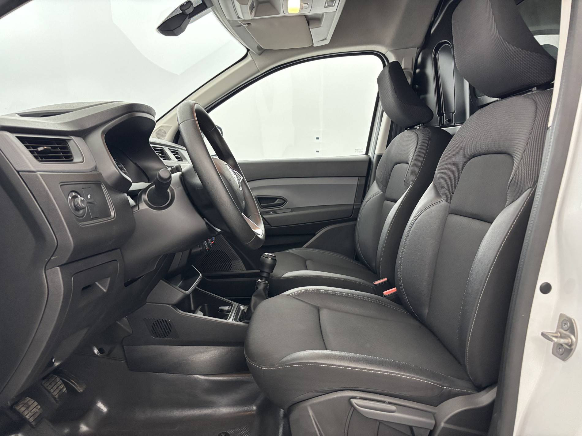 Renault Express Van  BLUE DCI 95 - 22 occasion de 2024 en vente à Cherbourg