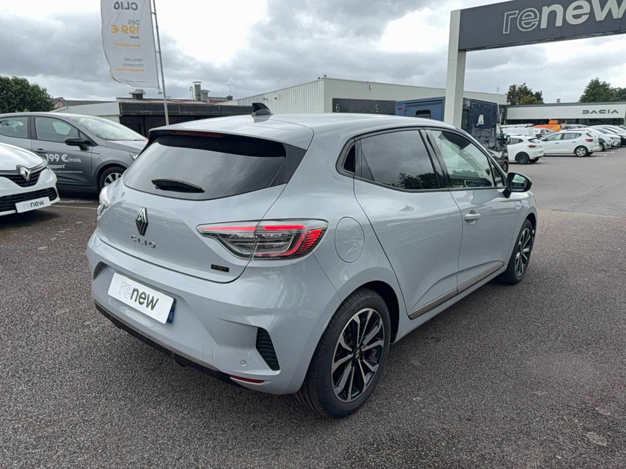 Vente en ligne Renault Clio 5 Clio E-Tech full hybrid 145 au prix de 18 490 €
