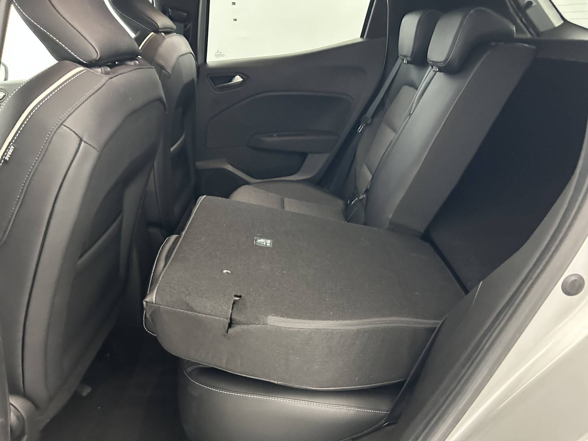 Vente en ligne Renault Clio 5 Clio TCe 90 au prix de 15 690 €