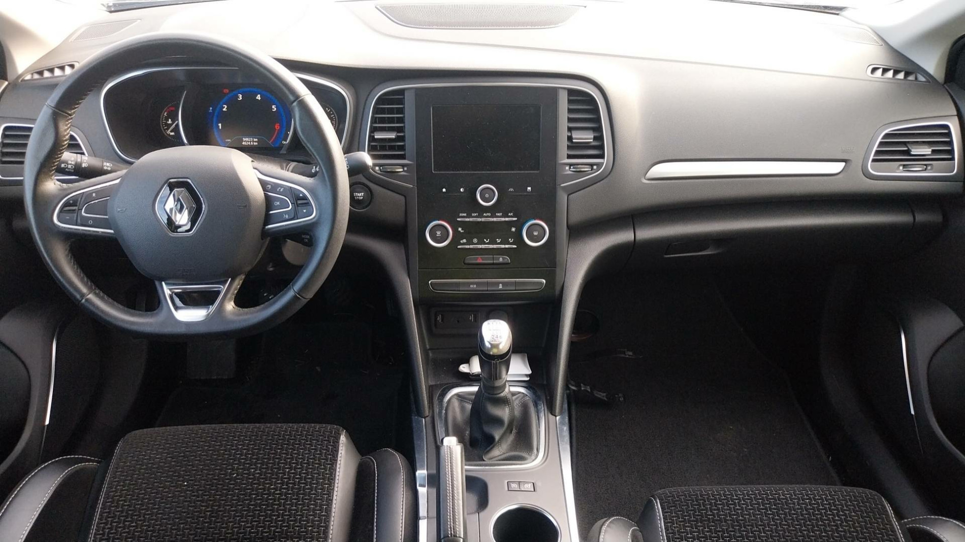 Vente en ligne Renault Megane 4 Mégane IV Berline TCe 100 Energy au prix de 10 590 €