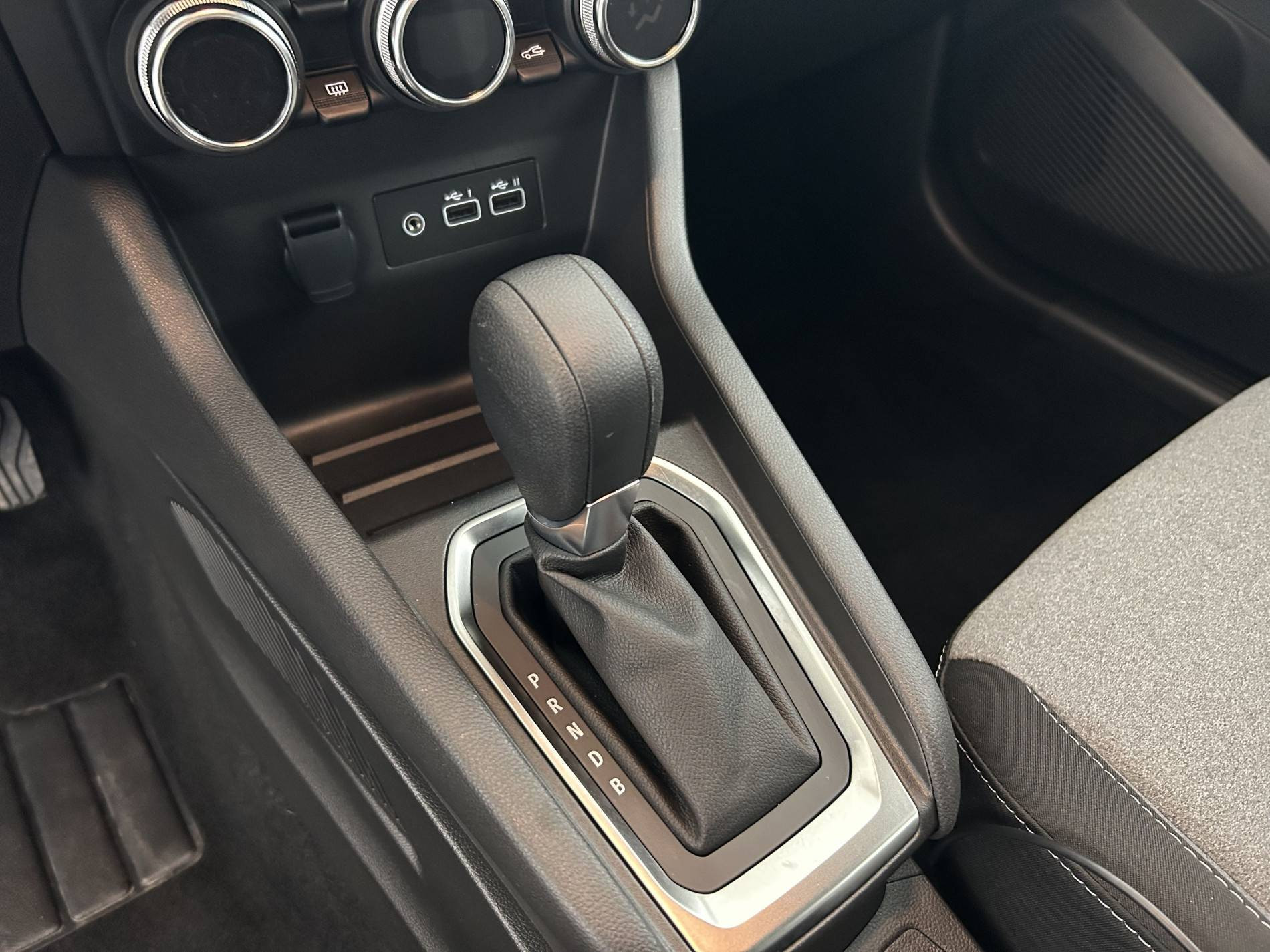 Vente en ligne Renault Clio 5 Clio E-Tech full hybrid 145 ch GSR2 au prix de 19 690 €