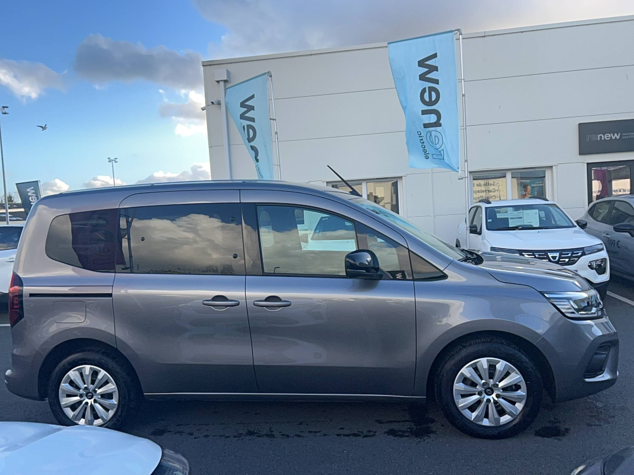 Vente en ligne Renault Kangoo  Blue dCi 95 au prix de 29 000 €