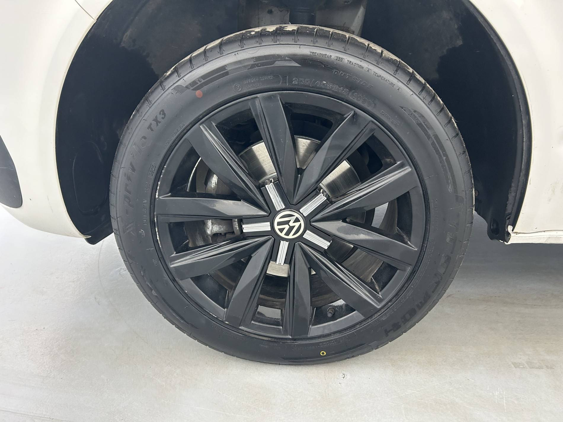 Vente en ligne Volkswagen Transporter  L1H1 2.0 TDI 110 BVM5 au prix de 22 690 €