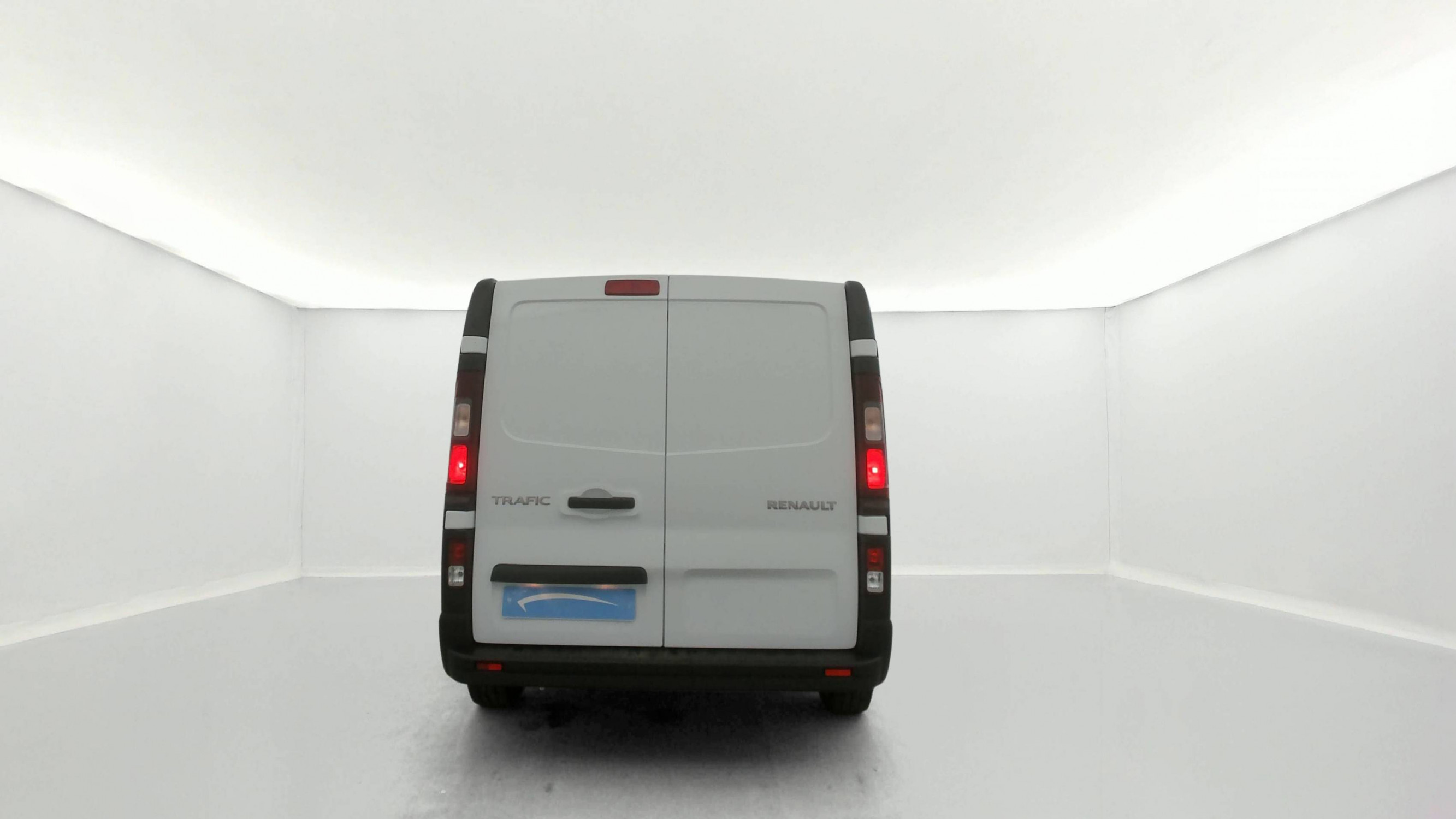 Vente en ligne Renault Trafic 3 Fourgon TRAFIC FGN L1H1 3000 KG BLUE DCI 130 au prix de 23 690 €