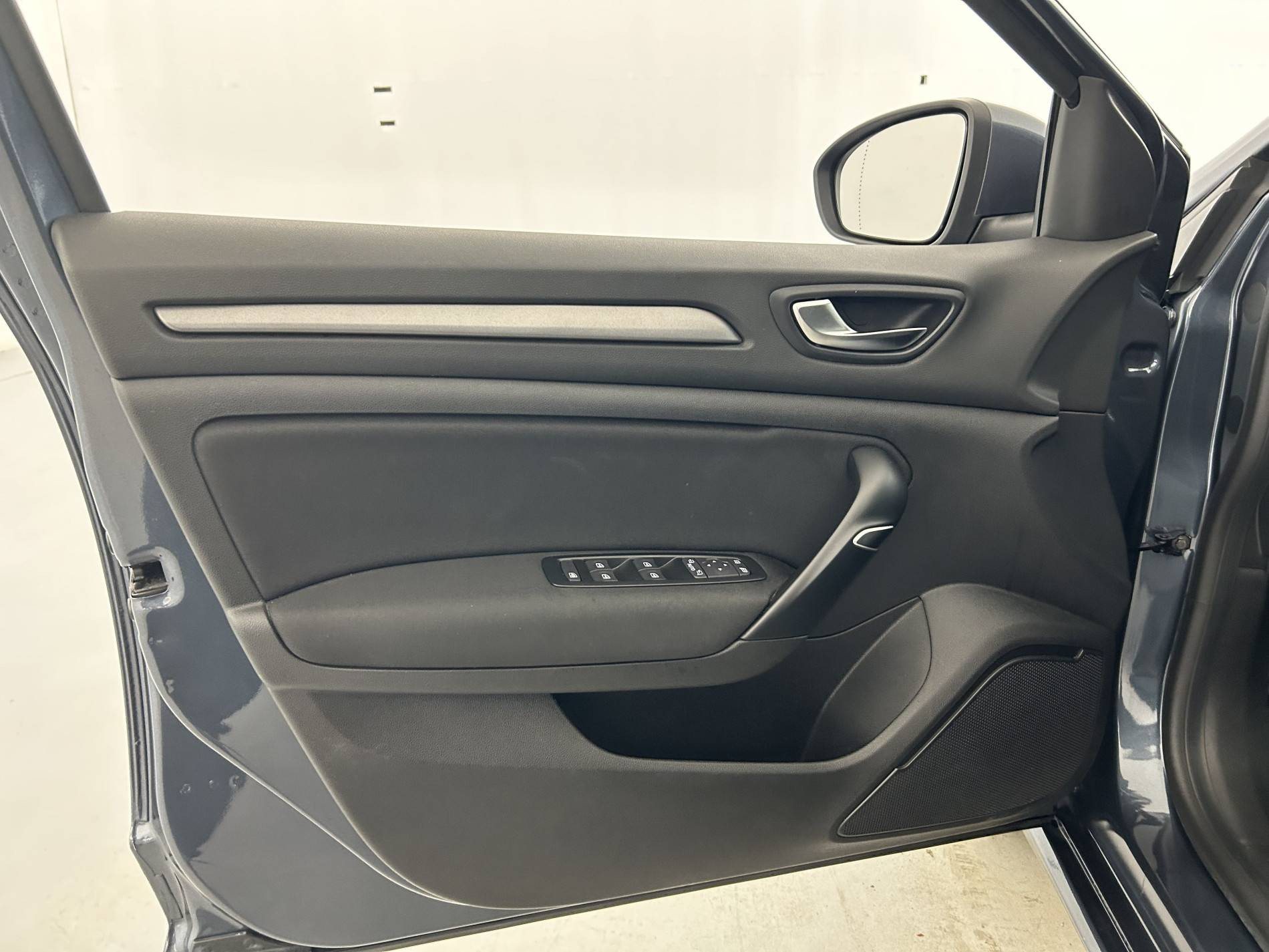 Vente en ligne Renault Megane 4 Estate  TCe 140 au prix de 15 490 €