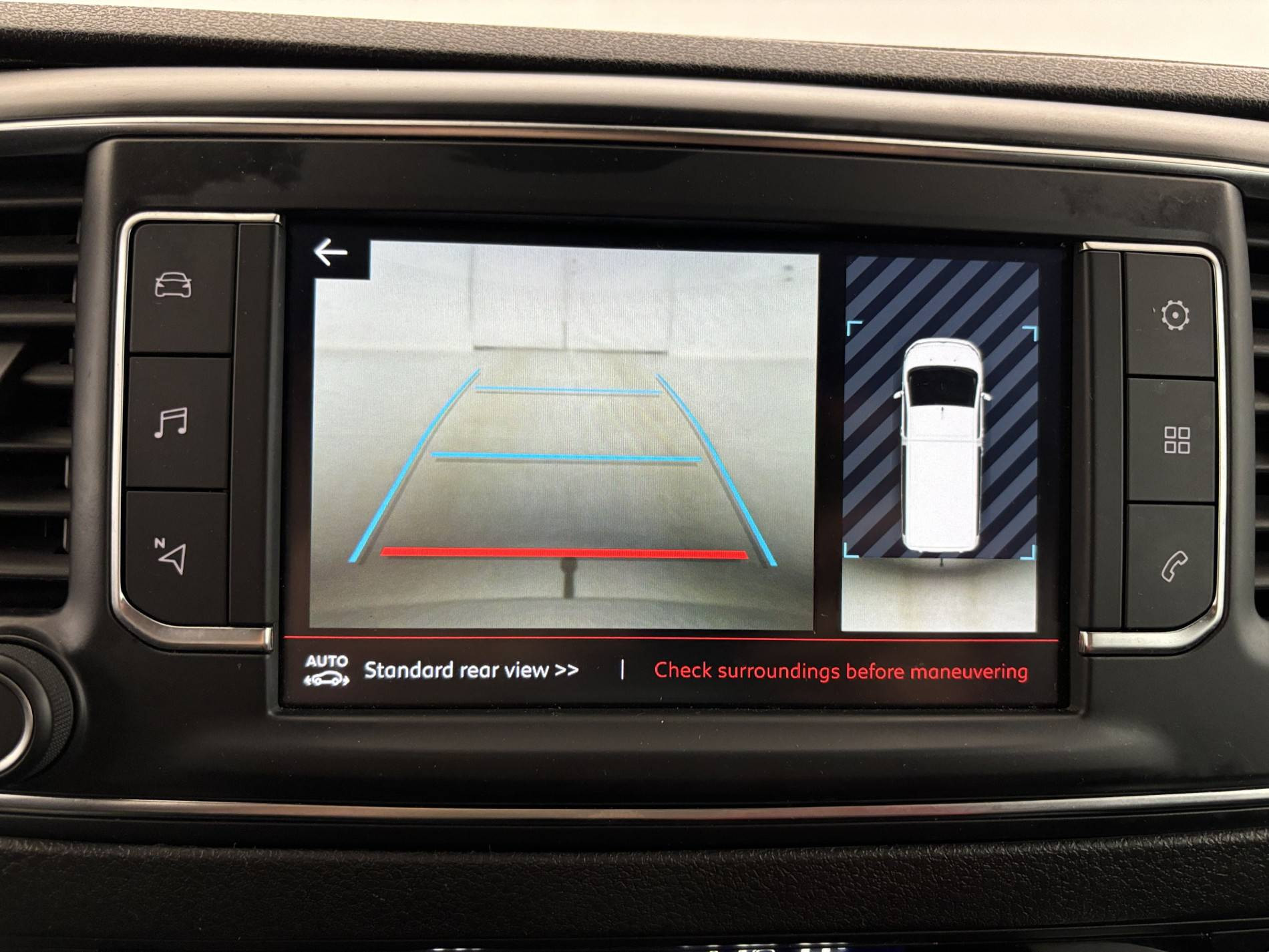 Vente en ligne Citroën Spacetourer Spacetourer M BlueHDi 100 BVM6 au prix de 24 490 €