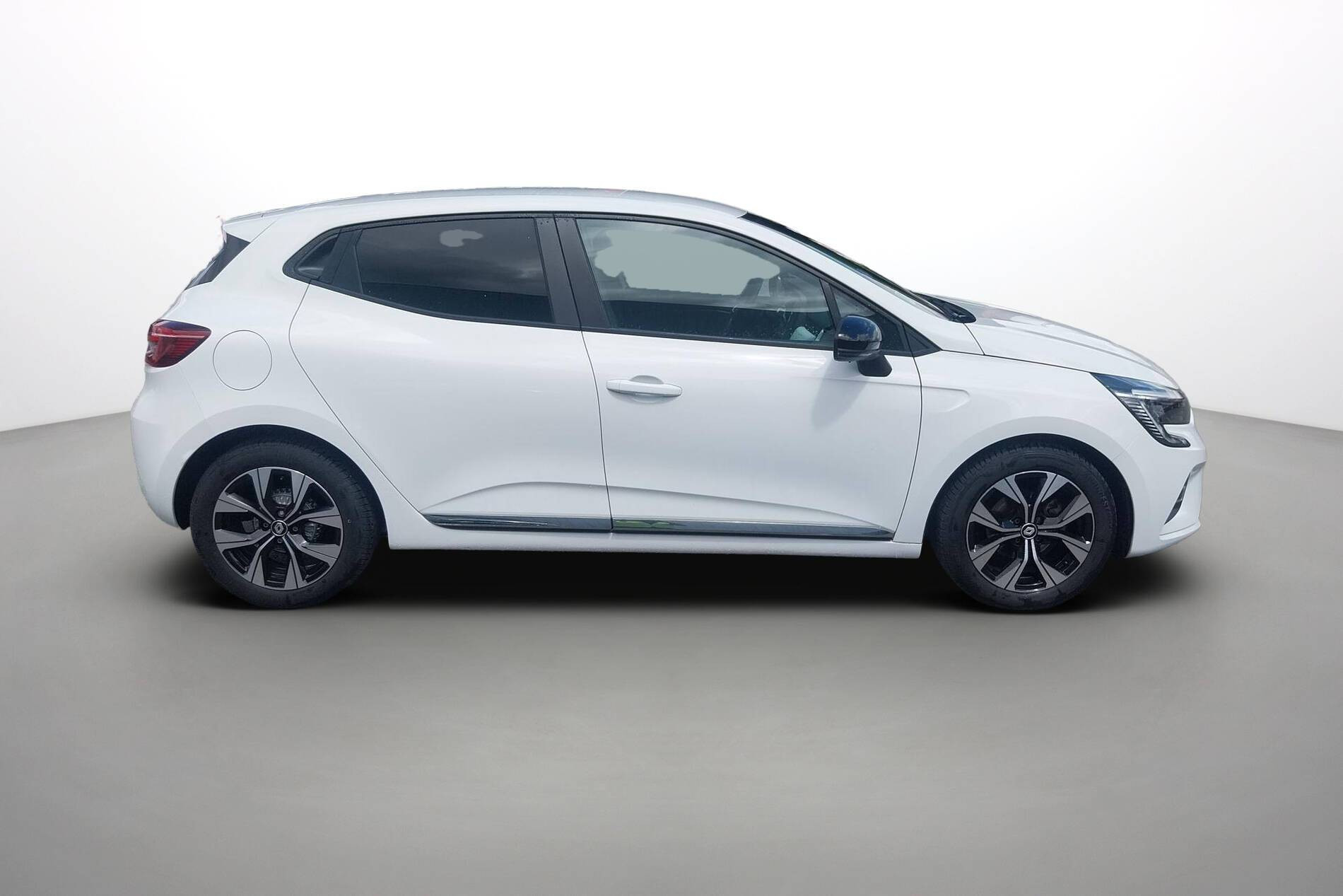 Vente en ligne Renault Clio 5 Clio TCe 90 au prix de 14 900 €