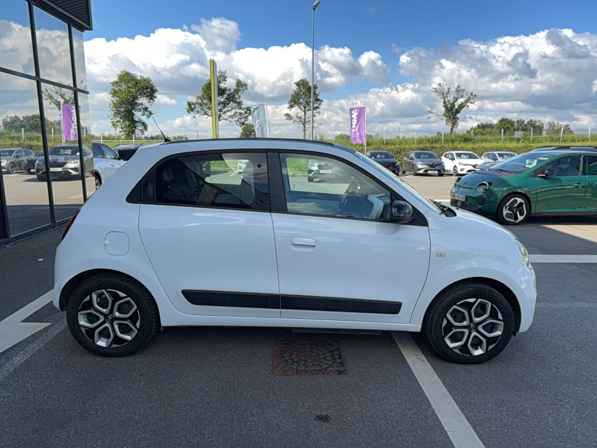 Vente en ligne Renault Twingo Electrique Twingo III E-Tech au prix de 11 990 €