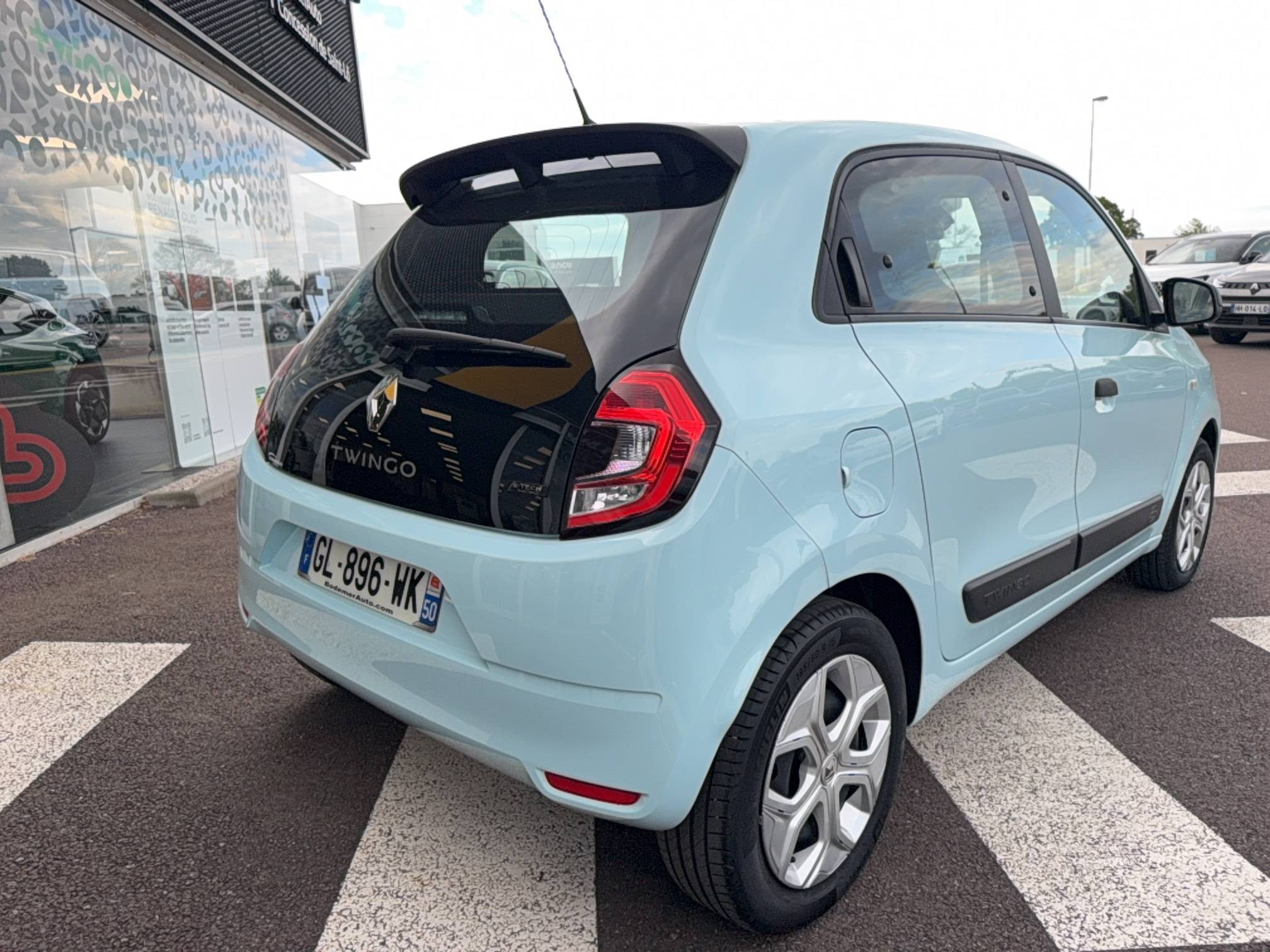 Vente en ligne Renault Twingo Electrique Twingo III E-Tech au prix de 10 990 €