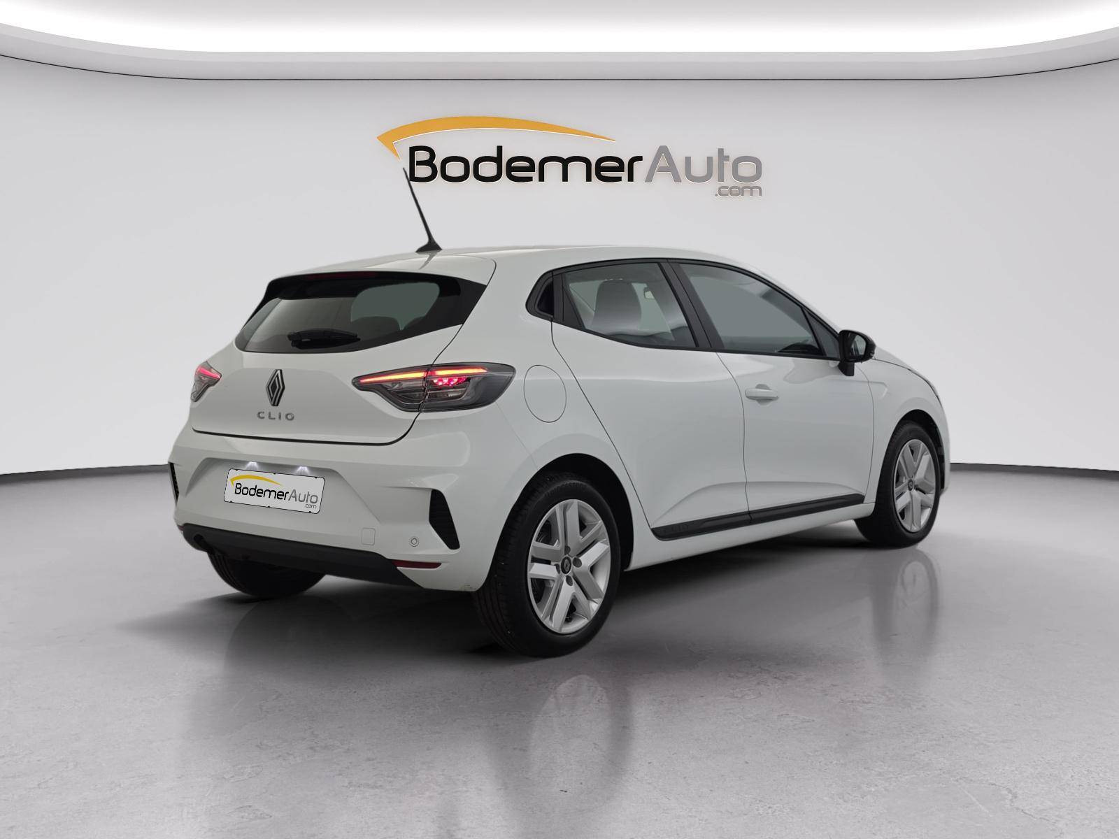 Vente en ligne Renault Clio 5 Clio Blue dCi 100 ch GSR2 au prix de 17 690 €