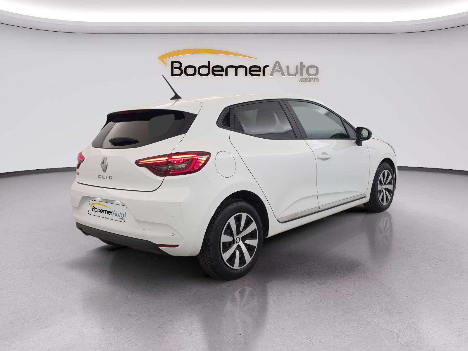Vente en ligne Renault Clio 5 Clio TCe 90 au prix de 13 890 €