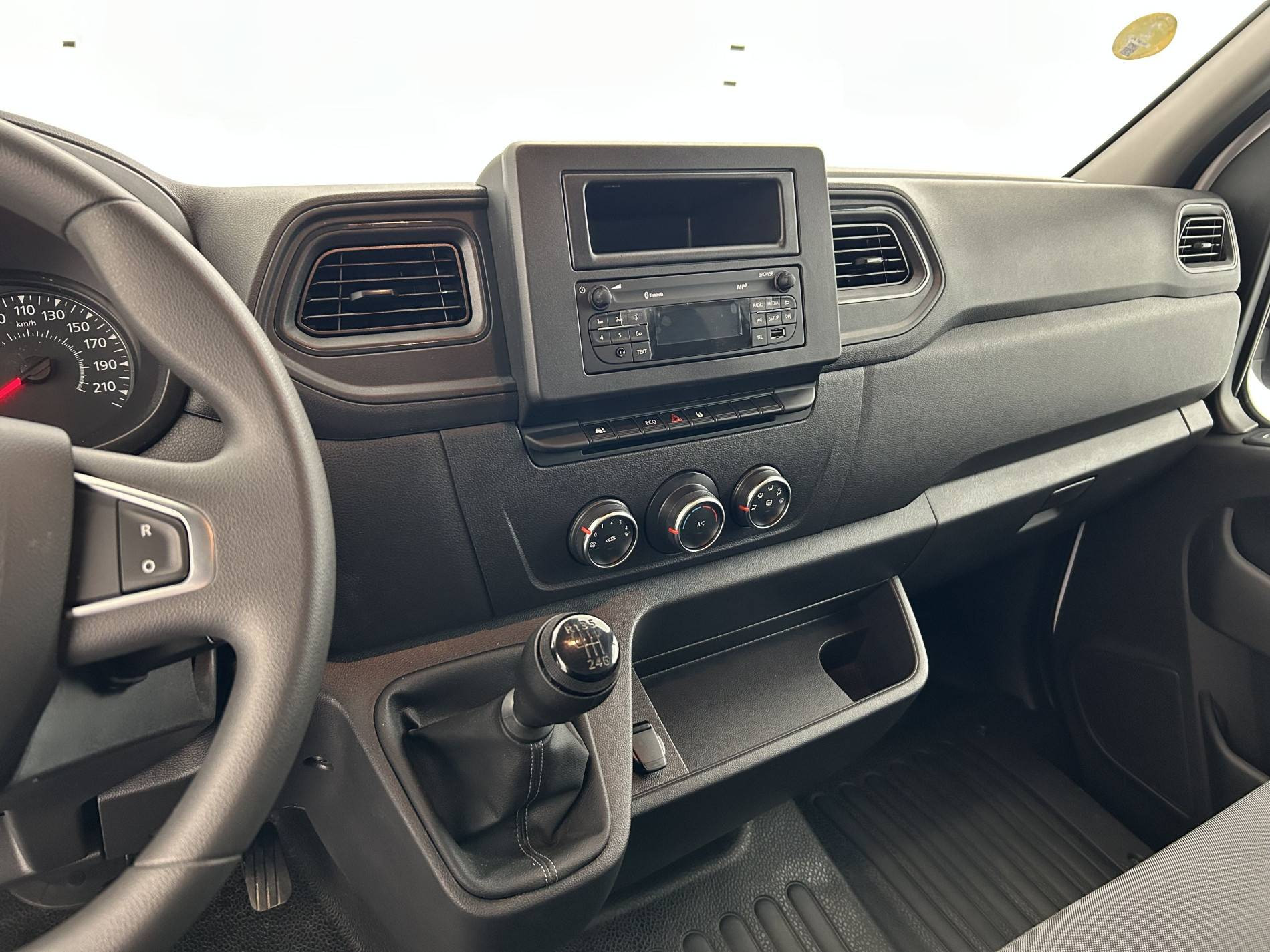 Vente en ligne Renault Master Fourgon MASTER FGN TRAC F3500 L3H3 BLUE DCI 135 au prix de 28 990 €