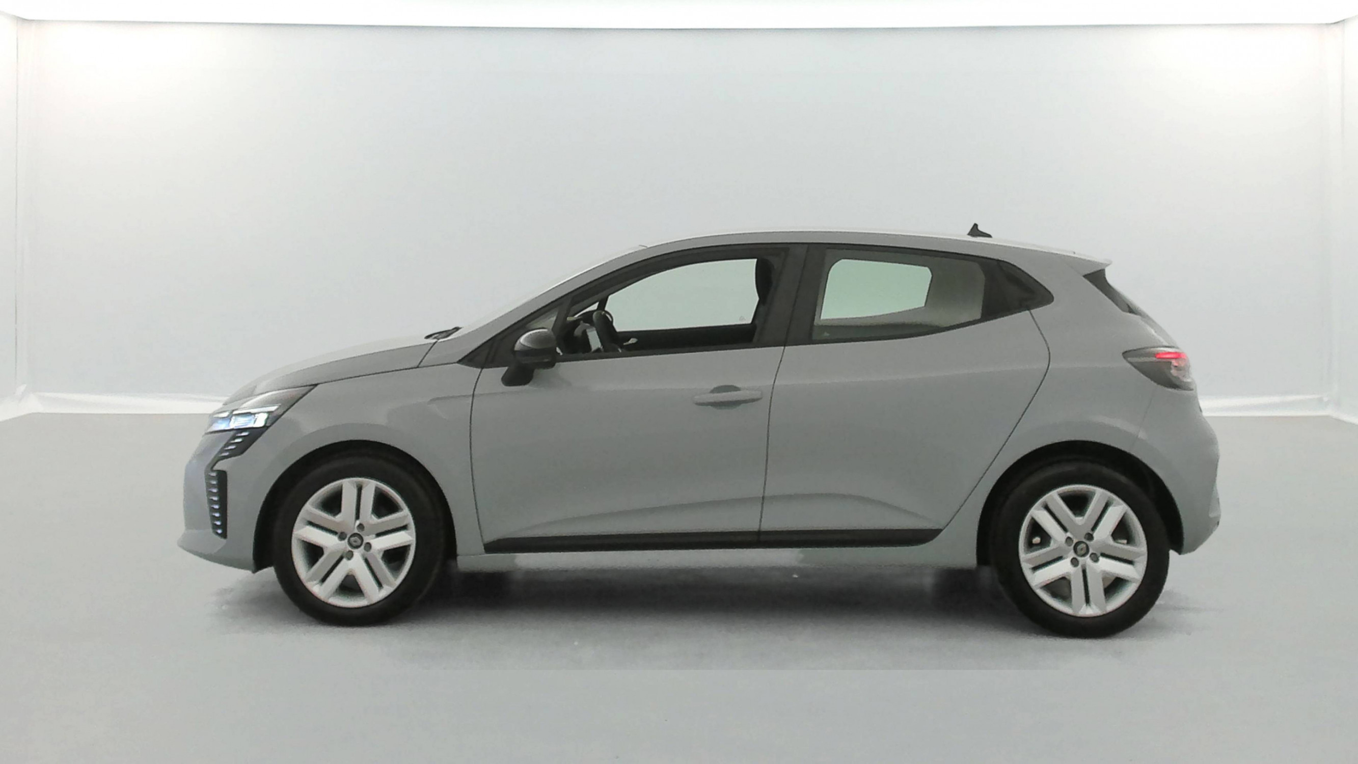 Vente en ligne Renault Clio 5 Clio TCe 90 au prix de 15 490 €
