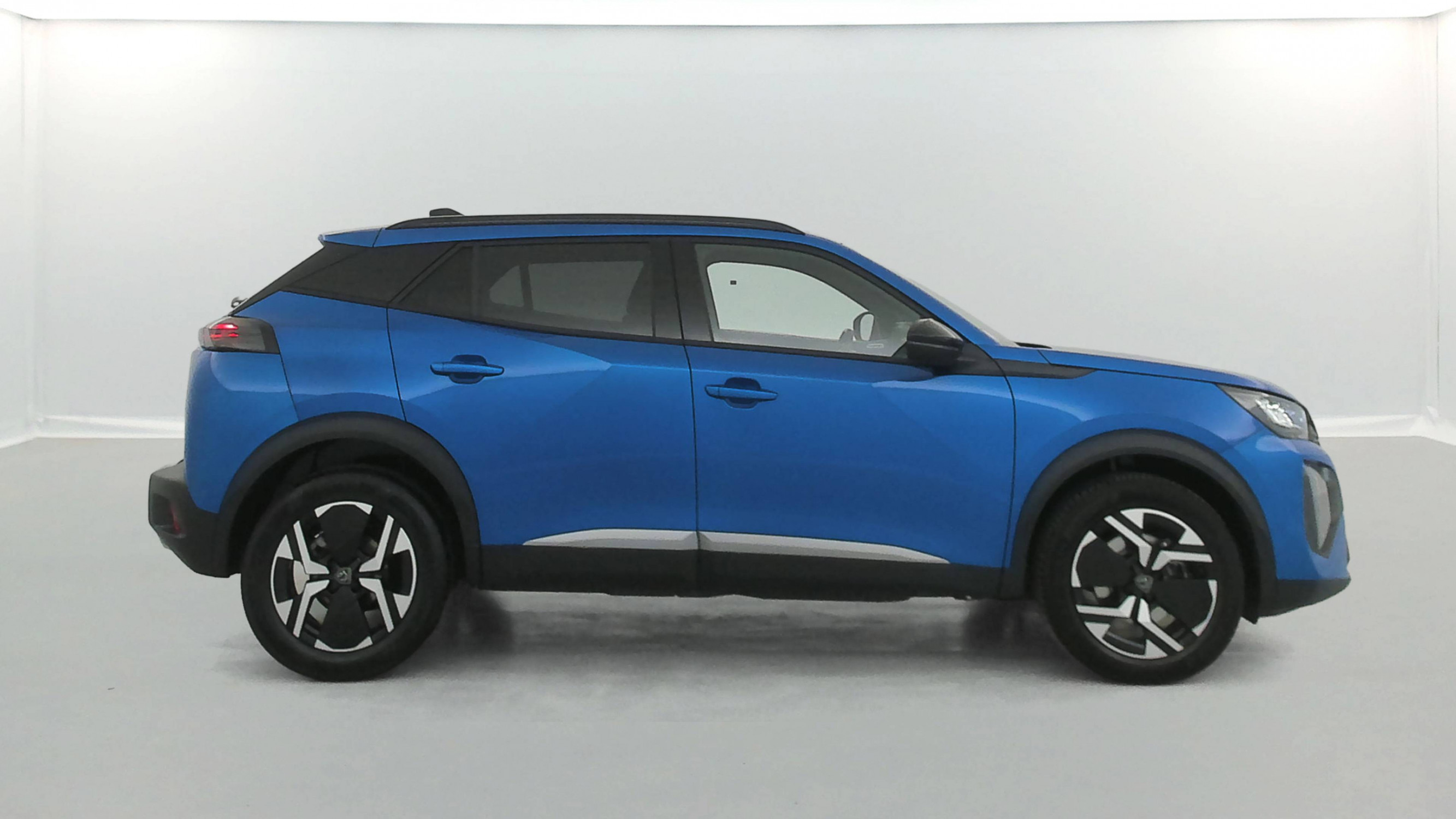 Vente en ligne Peugeot 2008  Hybrid 136 e-DCS6 au prix de 19 990 €
