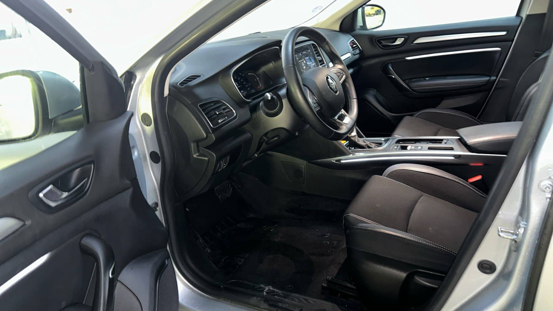Vente en ligne Renault Megane 4  TCe 140 EDC au prix de 18 990 €
