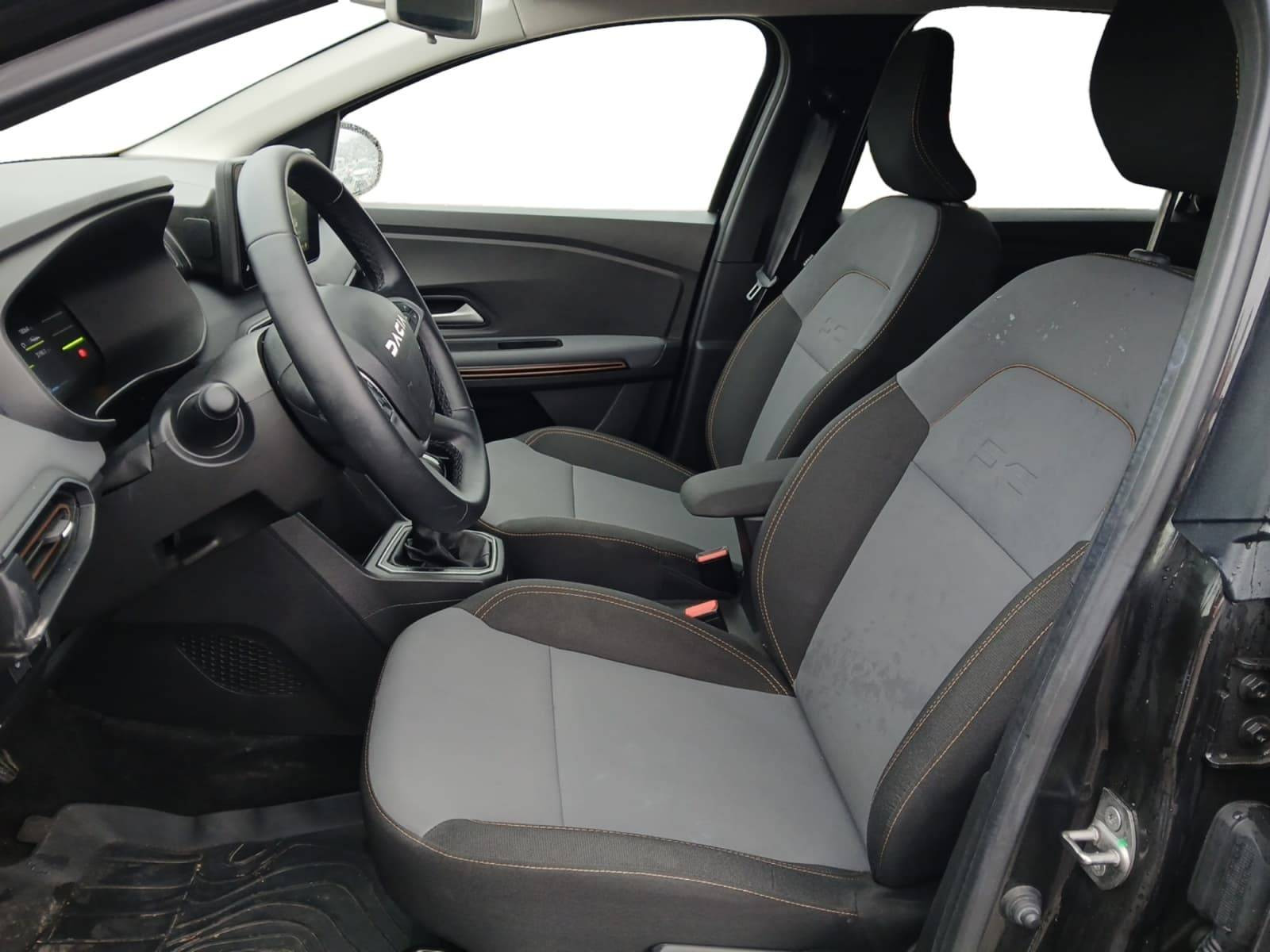 Vente en ligne Dacia Jogger  Hybrid 140 7 places GSR2 au prix de 24 990 €