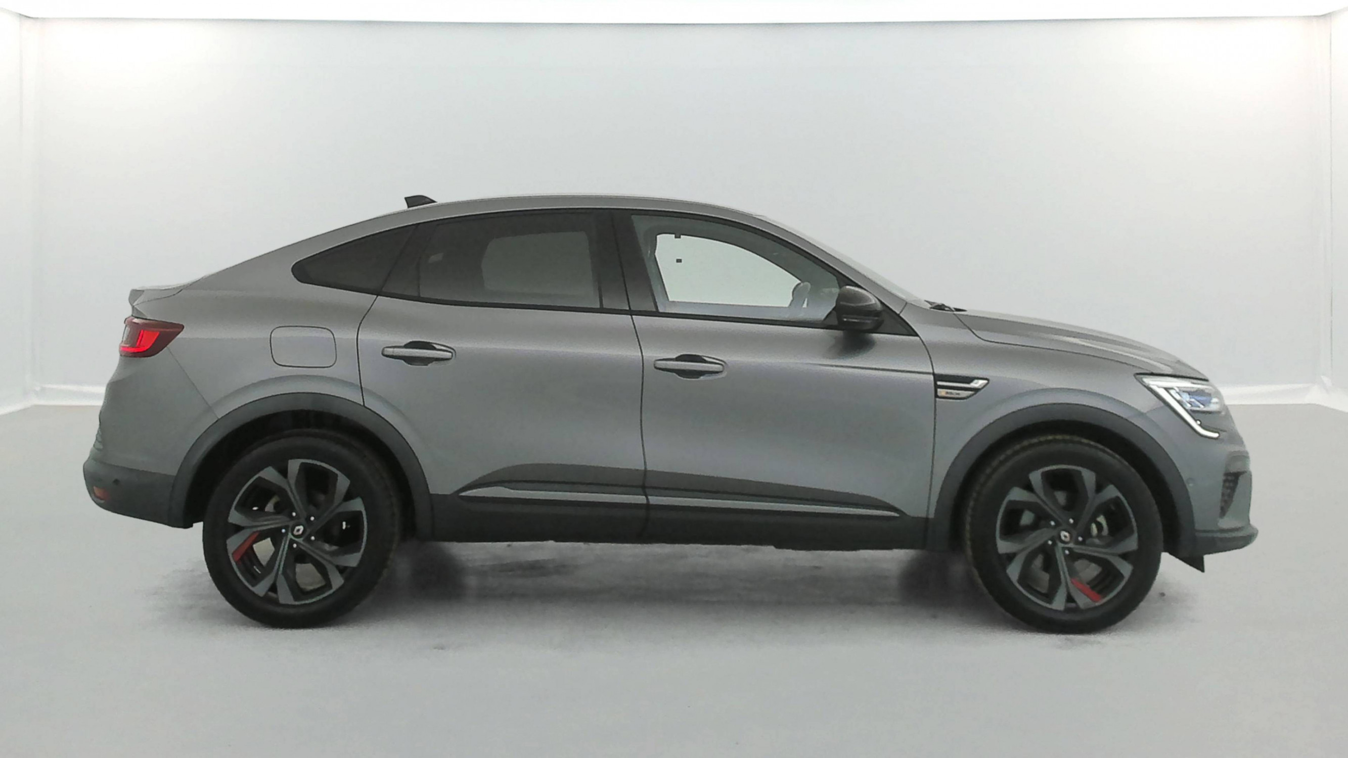Vente en ligne Renault Arkana  E-Tech 145 - 21B au prix de 21 200 €