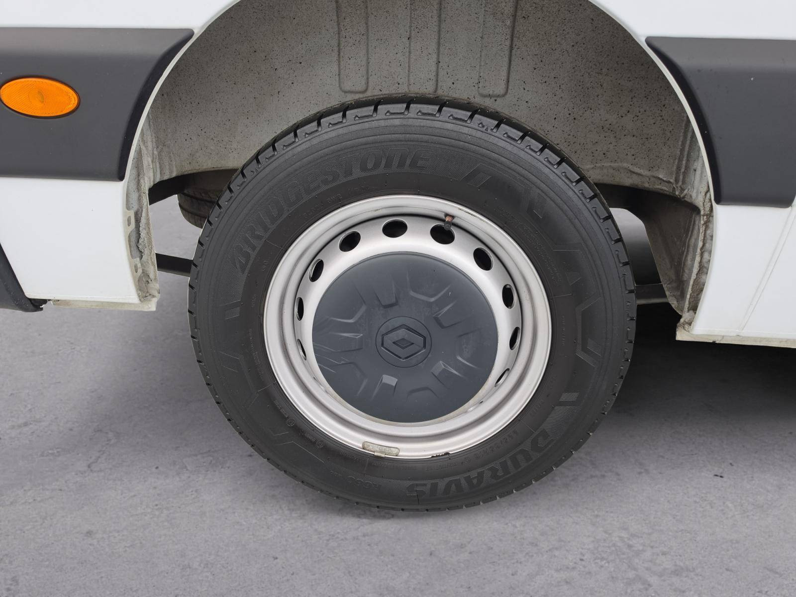 Vente en ligne Renault Master Fourgon MASTER FGN TRAC F3500 L3H3 BLUE DCI 135 au prix de 28 490 €