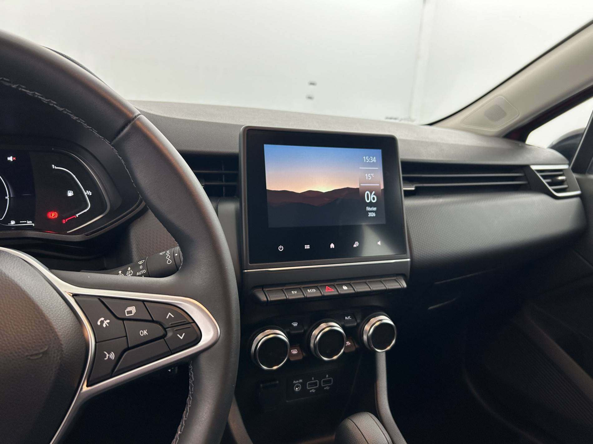 Vente en ligne Renault Clio 5 Clio E-Tech full hybrid 145 au prix de 16 890 €