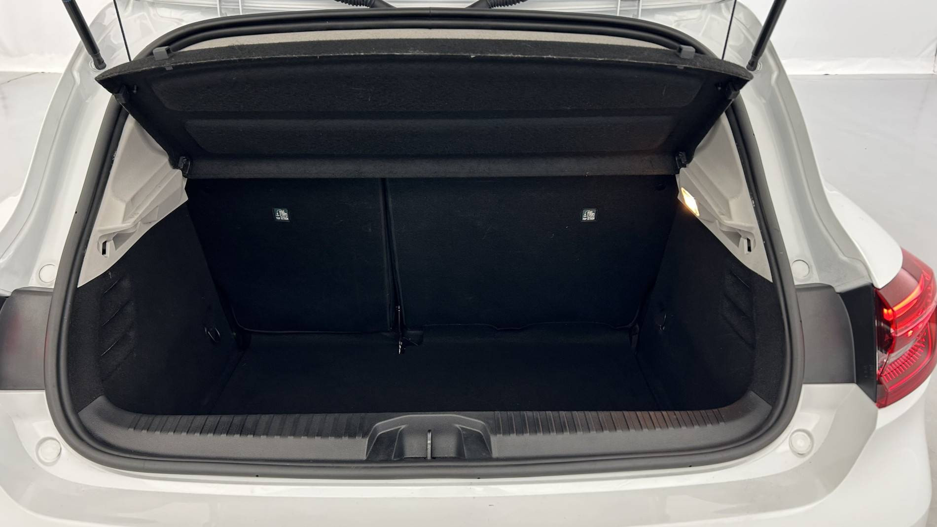 Vente en ligne Renault Clio 5 Clio TCe 100 GPL au prix de 13 690 €