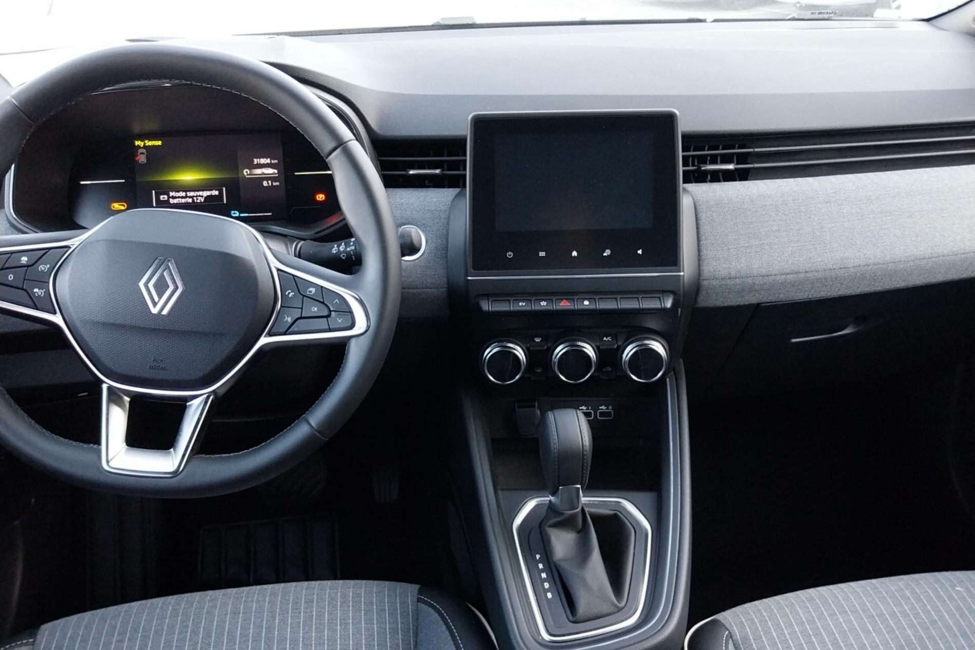 Vente en ligne Renault Clio 5 Clio E-Tech full hybrid 145 ch GSR2 au prix de 20 500 €
