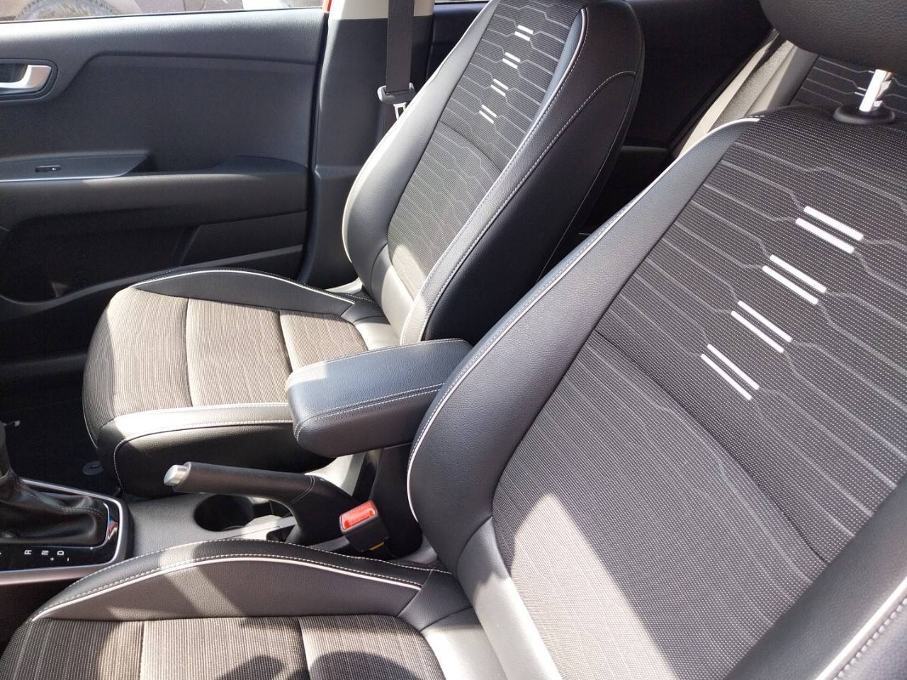 Vente en ligne Kia Stonic  1.0 T-GDi 120 ch MHEV DCT7 au prix de 19 380 €