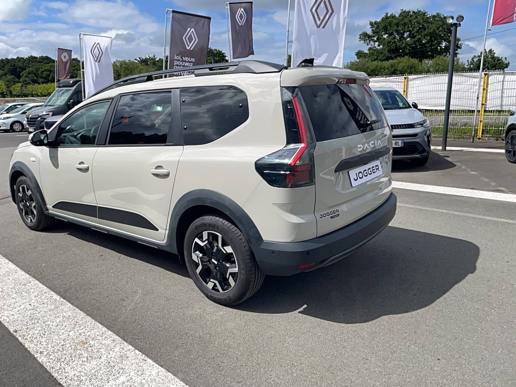 Vente en ligne Dacia Jogger  155 7 pl au prix de 28 990 €