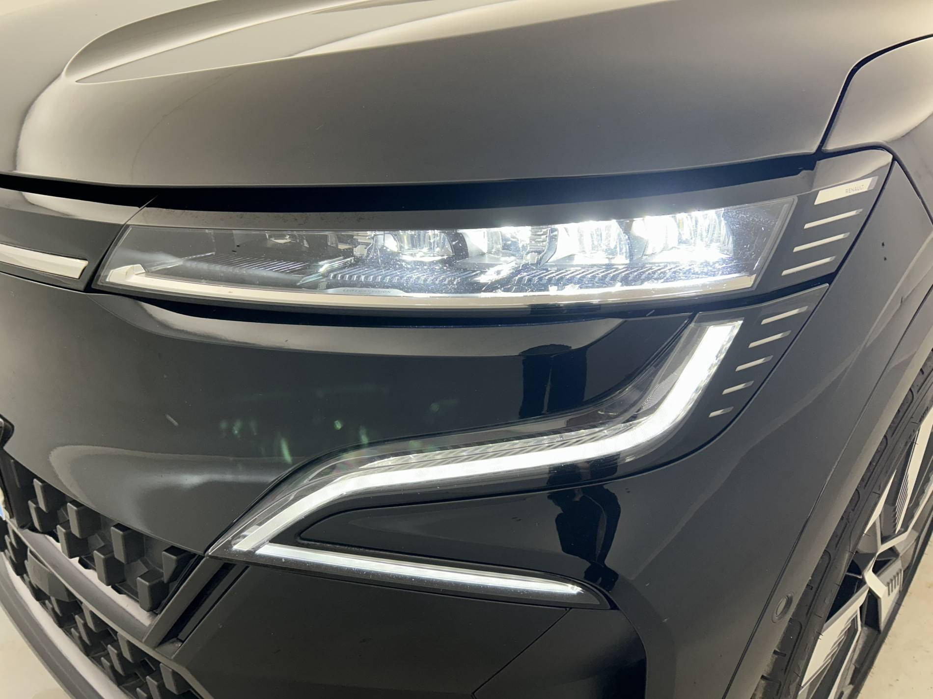 Vente en ligne Renault Megane E-Tech  EV60 220 ch super charge au prix de 23 499 €