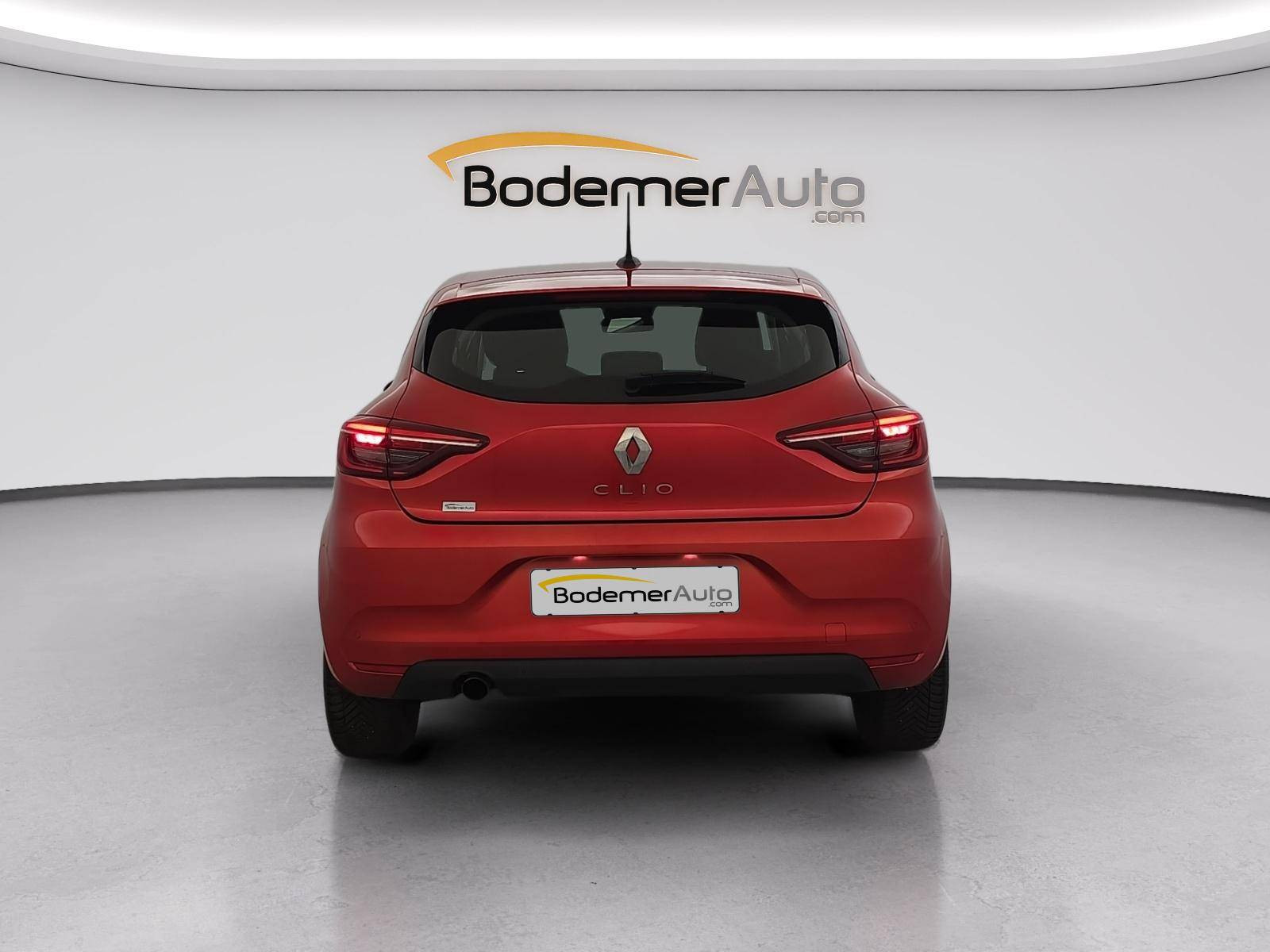 Vente en ligne Renault Clio 5 Clio Blue dCi 100 - 21N au prix de 13 490 €