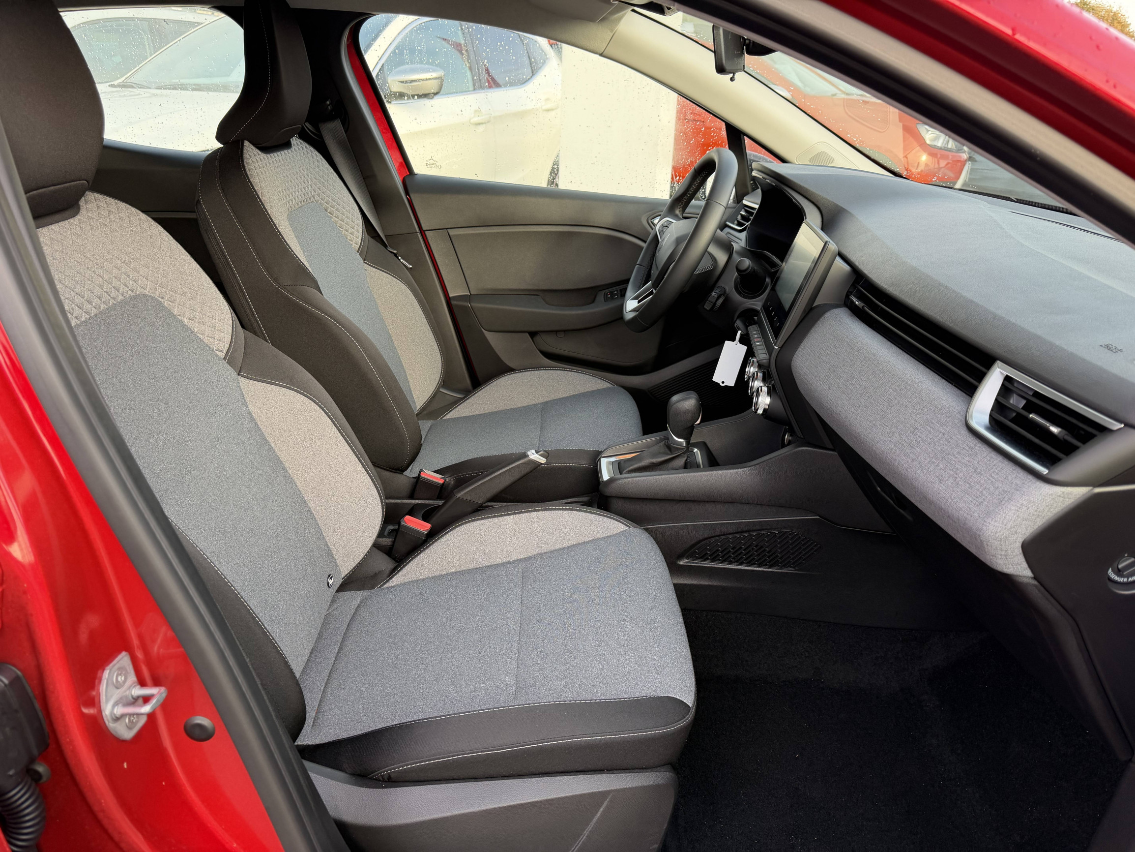 Vente en ligne Renault Clio 5 Clio E-Tech full hybrid 145 ch GSR2 au prix de 20 290 €