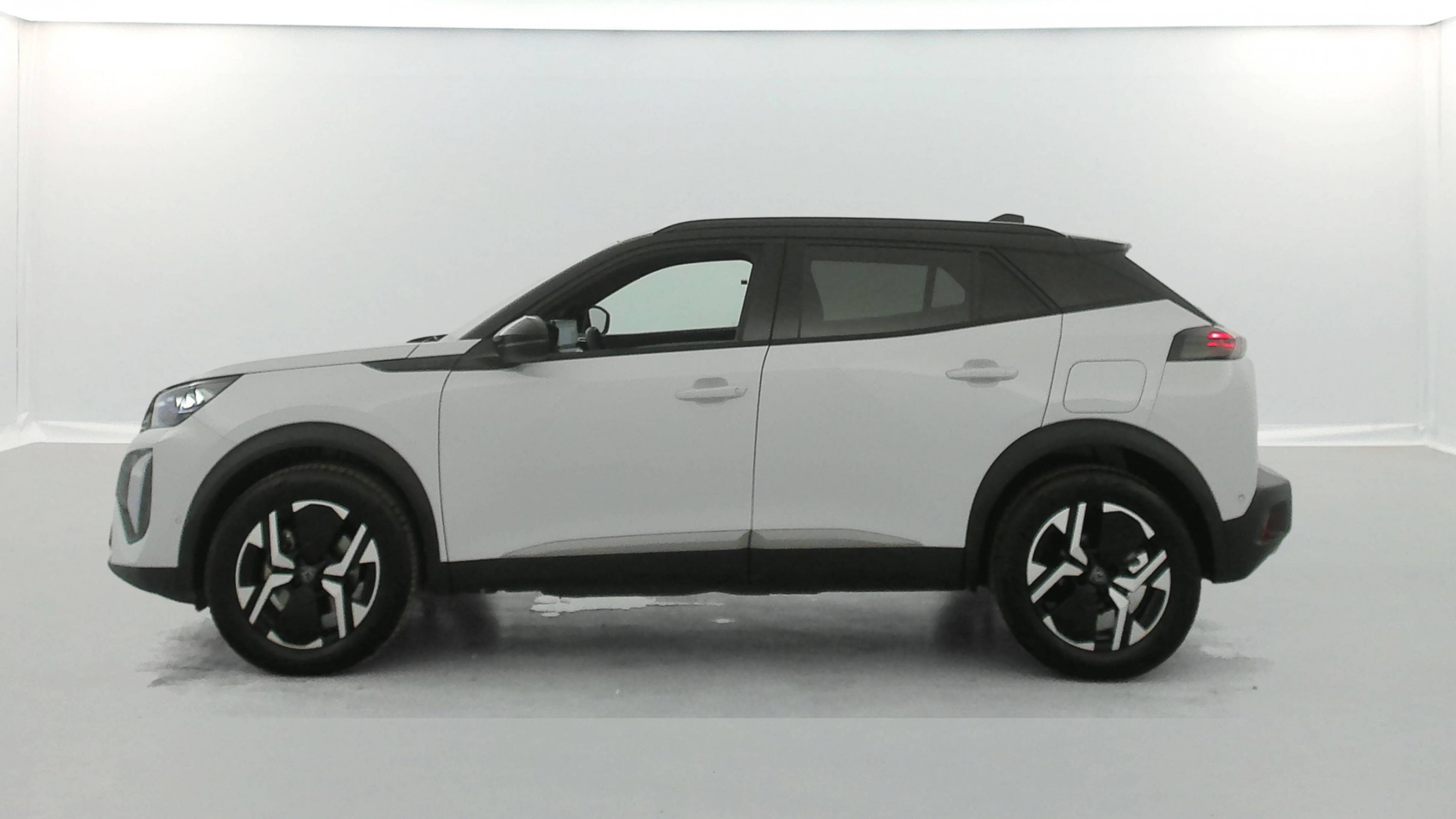 Vente en ligne Peugeot 2008  Hybrid 136 e-DCS6 au prix de 25 999 €