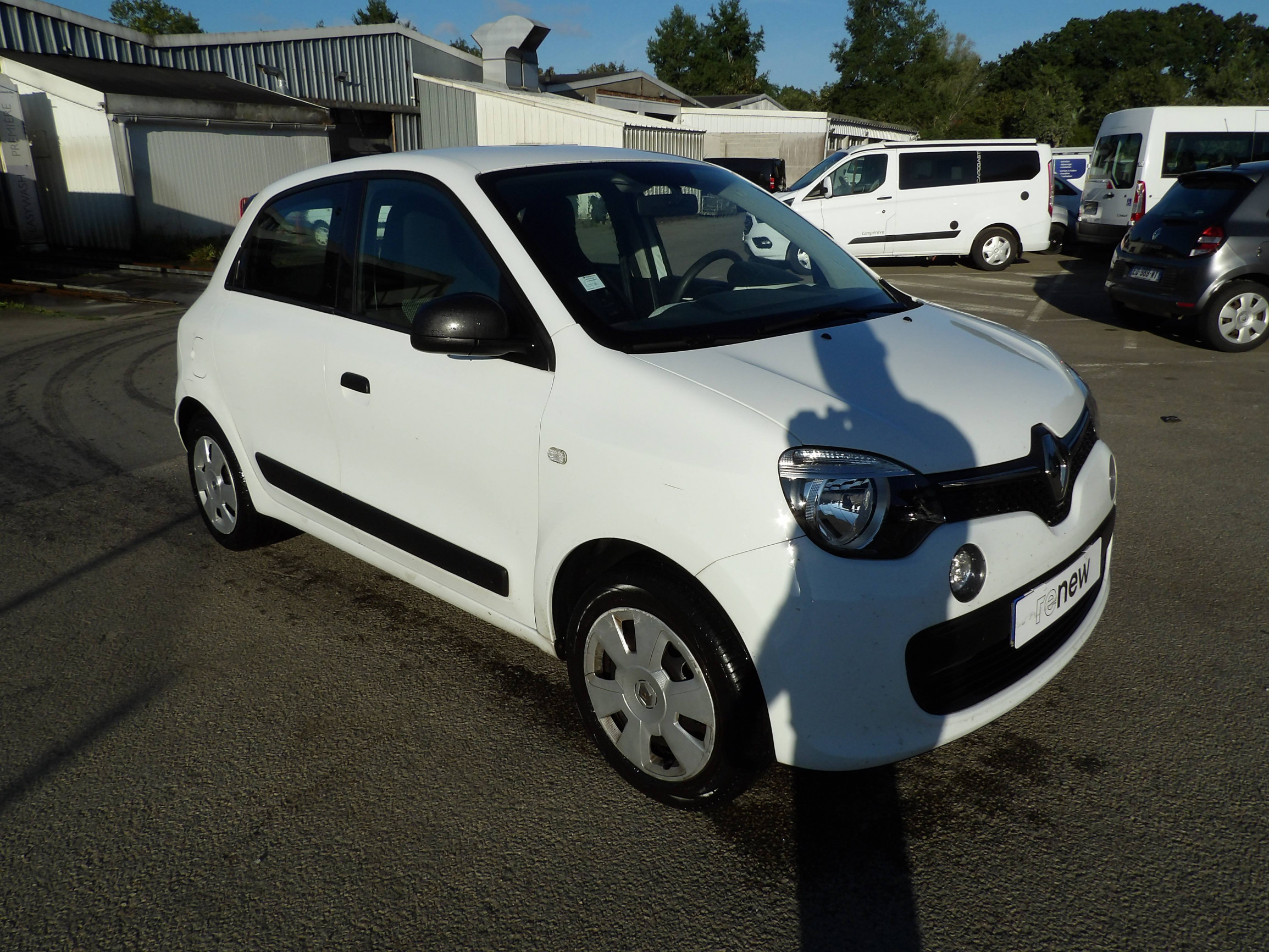 Vente en ligne Renault Twingo 3  1.0 SCe 70 BC au prix de 7 999 €