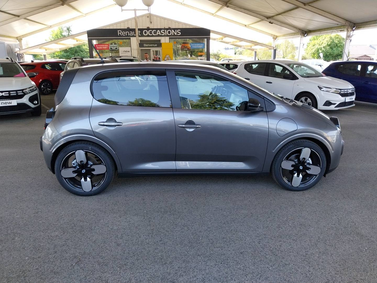 Vente en ligne Renault Twingo Electrique  80 ch autonomie urbaine au prix de 21 190 €