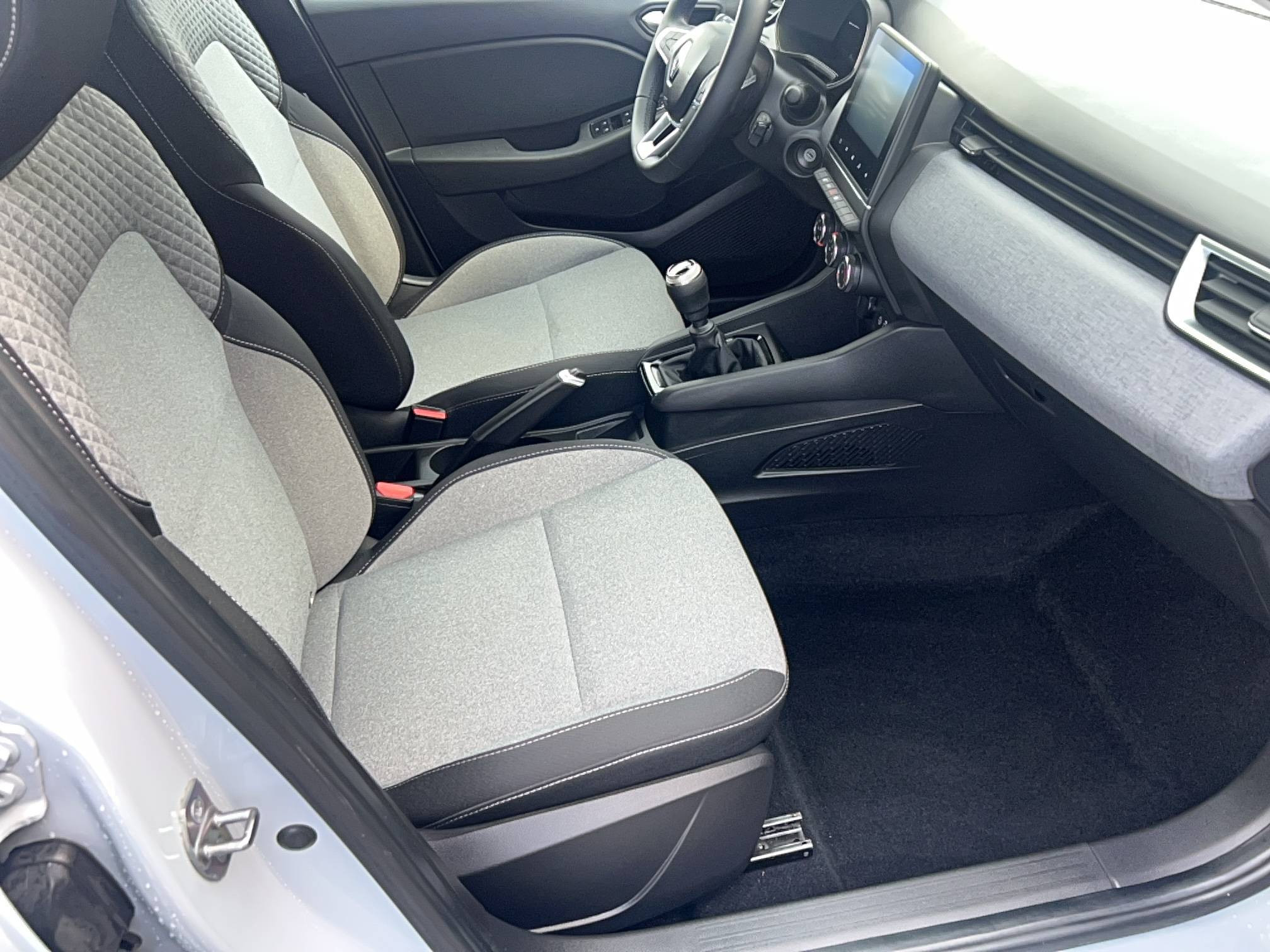 Vente en ligne Renault Clio 5 Clio TCe 90 au prix de 15 990 €