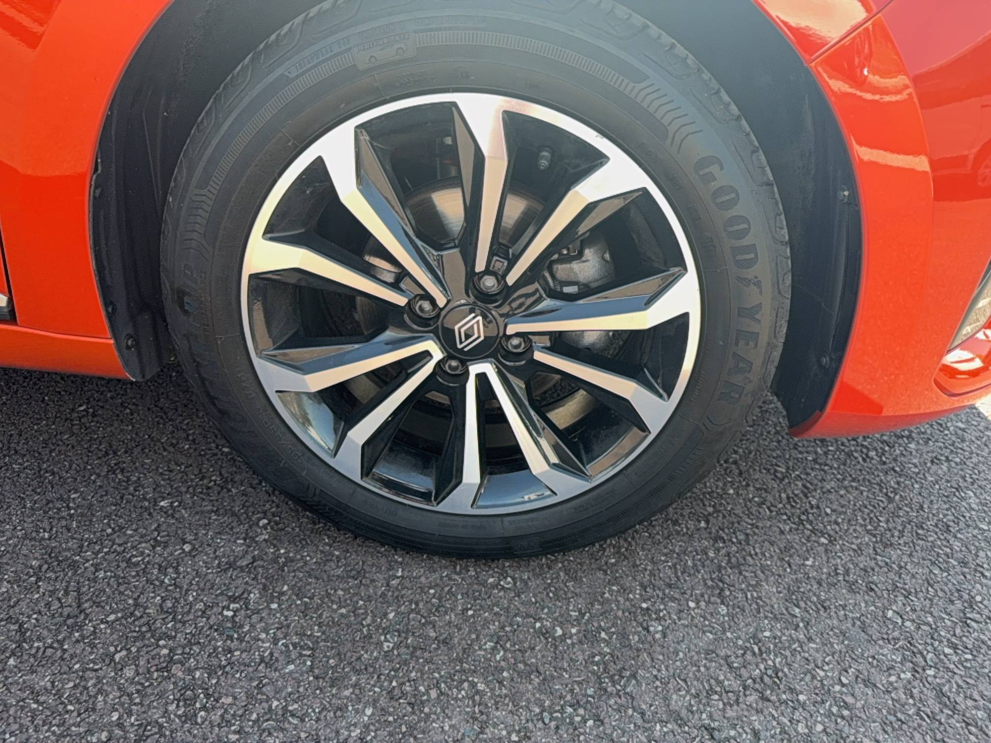 Vente en ligne Renault Clio 5 Clio TCe 90 au prix de 15 990 €