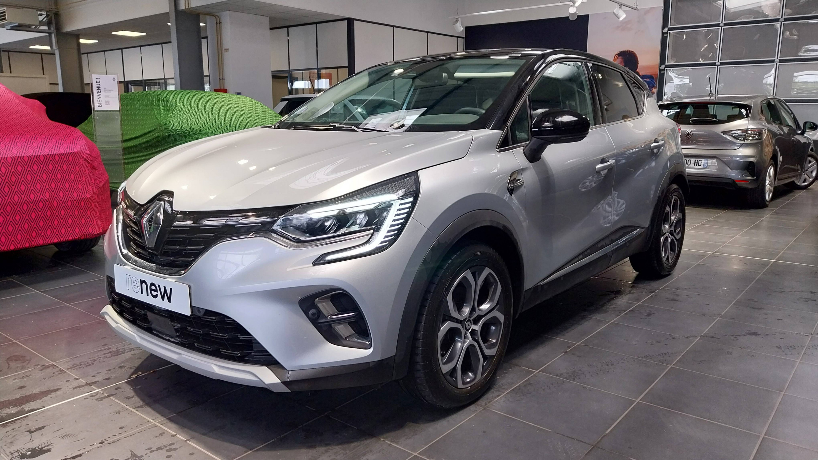 Renault Captur  E-Tech full hybrid 145 occasion de 2023 en vente à Quimper