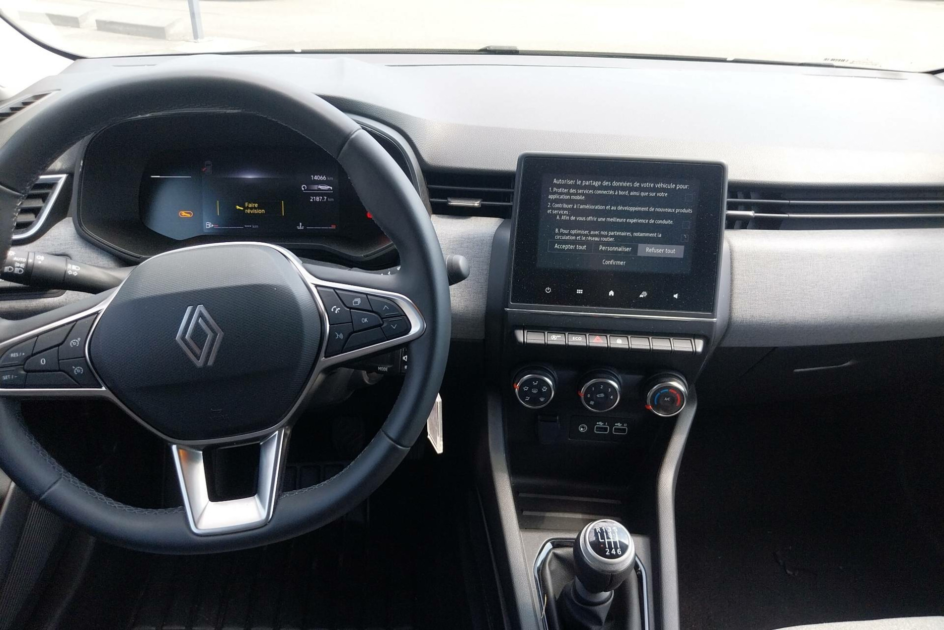 Vente en ligne Renault Clio 5 Clio Blue dCi 100 ch GSR2 au prix de 18 391 €