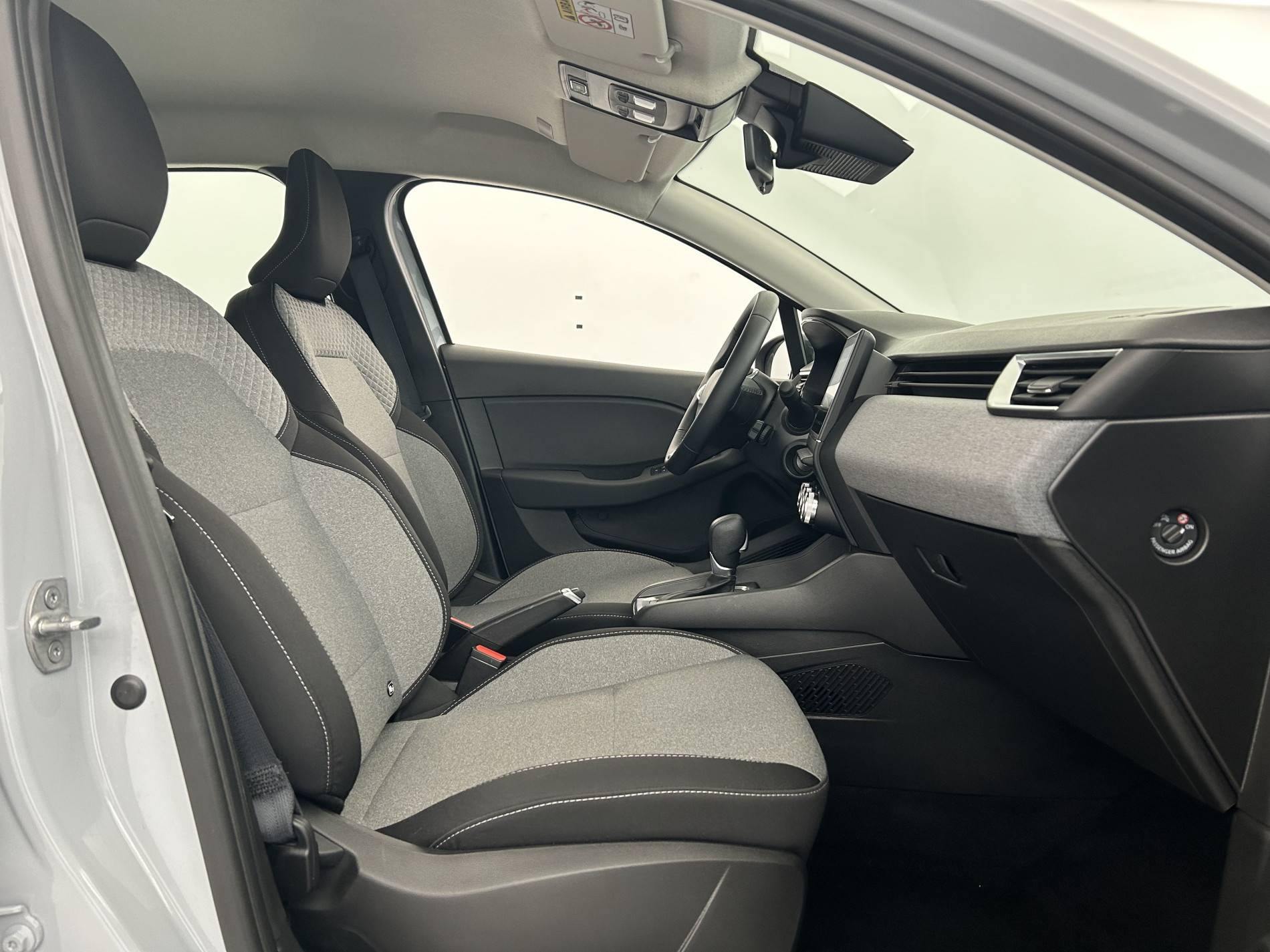 Vente en ligne Renault Clio 5 Clio E-Tech full hybrid 145 ch GSR2 au prix de 19 490 €
