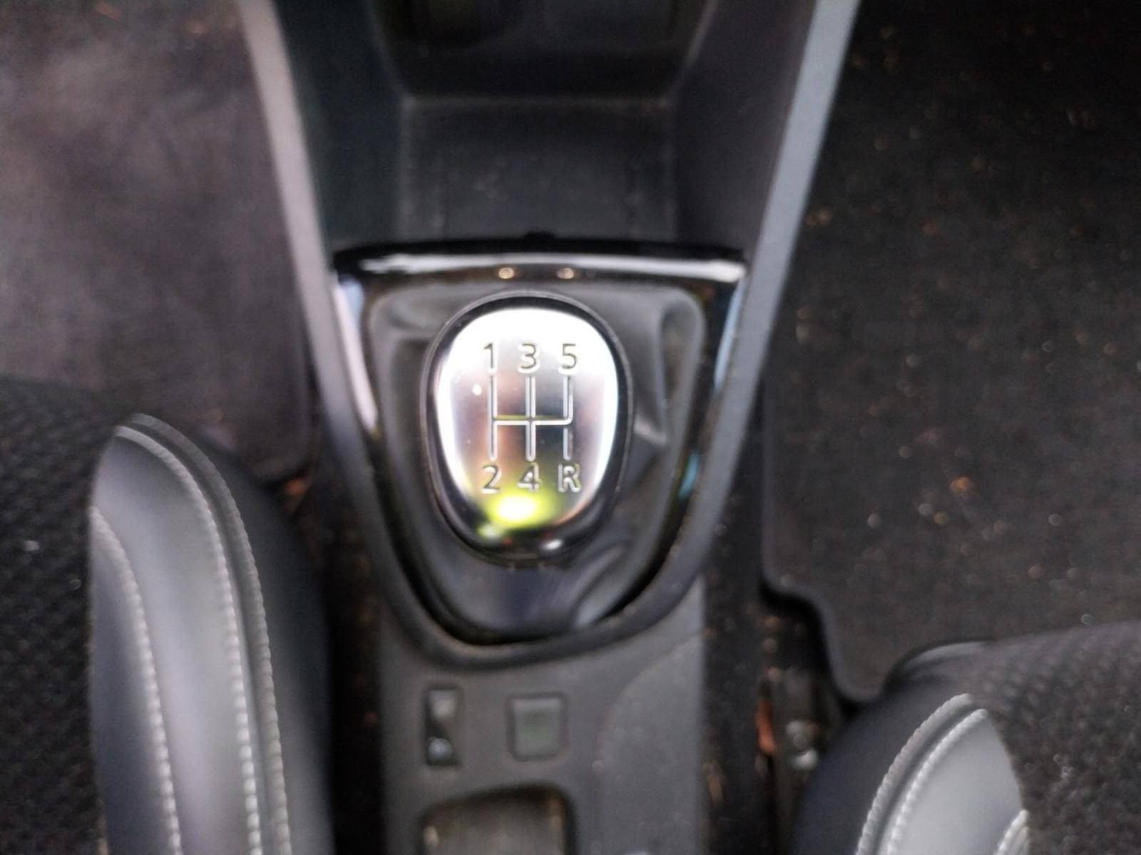 Vente en ligne Renault Clio 4 Clio dCi 90 Energy au prix de 10 350 €