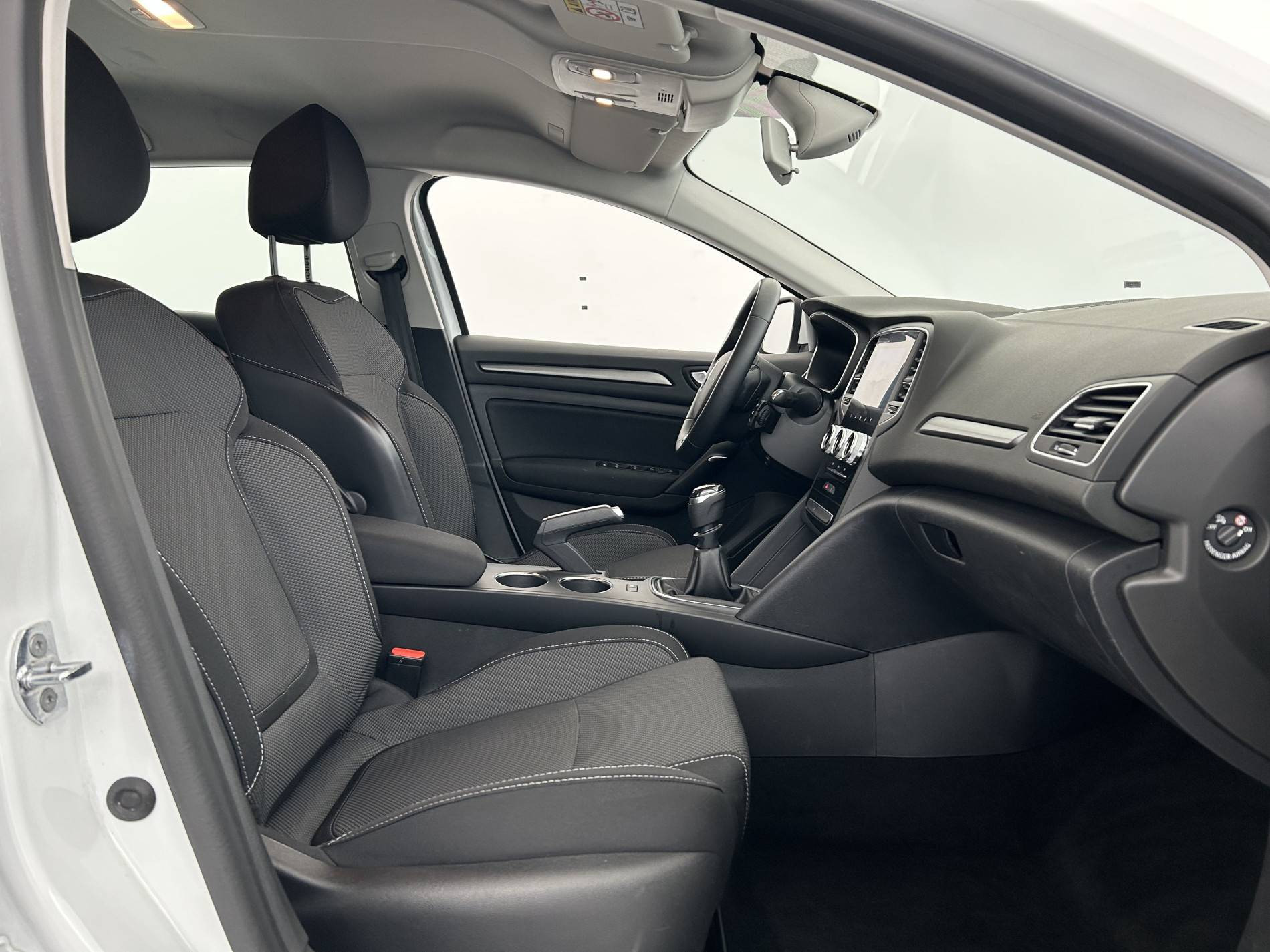 Vente en ligne Renault Megane 4 Estate  Blue dCi 115 au prix de 18 490 €