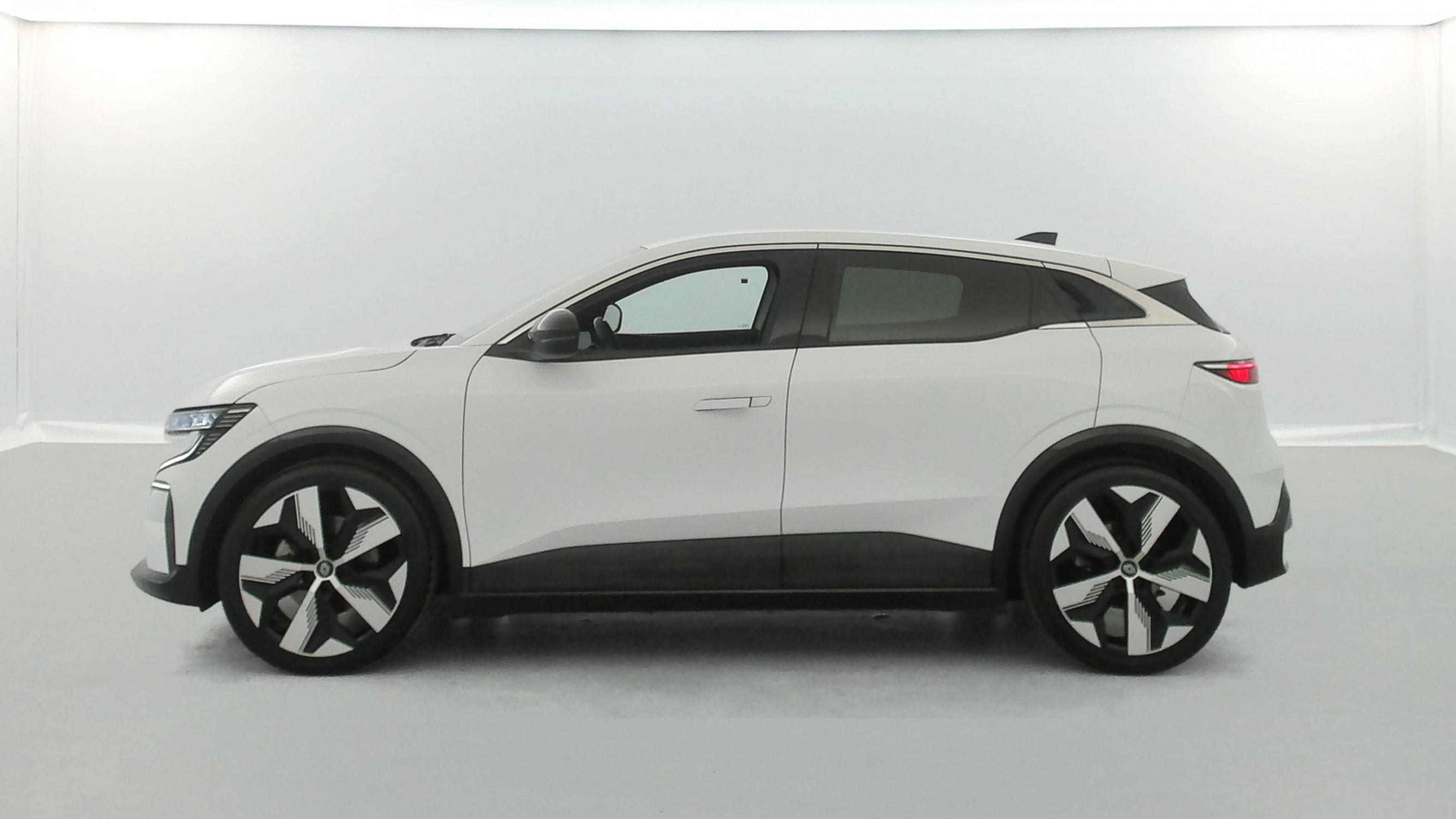 Vente en ligne Renault Megane E-Tech  EV40 130ch standard charge au prix de 18 990 €