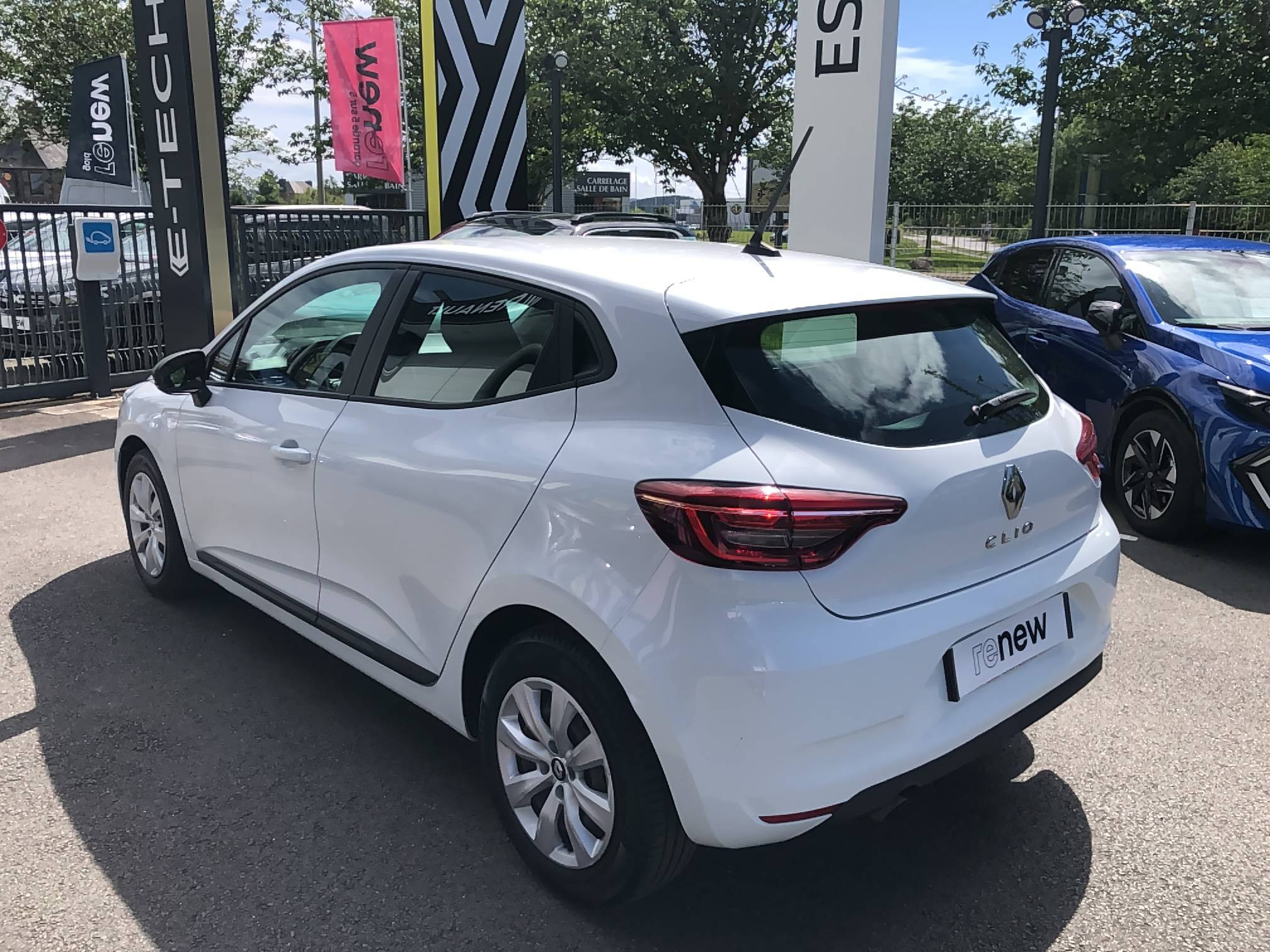 Vente en ligne Renault Clio 5 CLIO SOCIETE BLUE DCI 85 au prix de 10 490 €