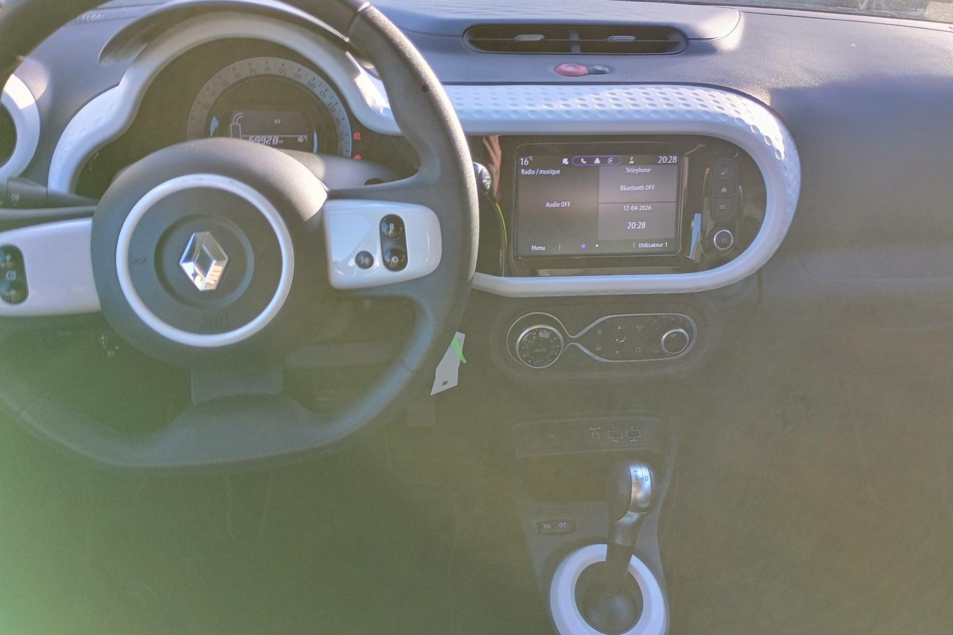 Vente en ligne Renault Twingo Electrique Twingo III E-Tech au prix de 11 990 €