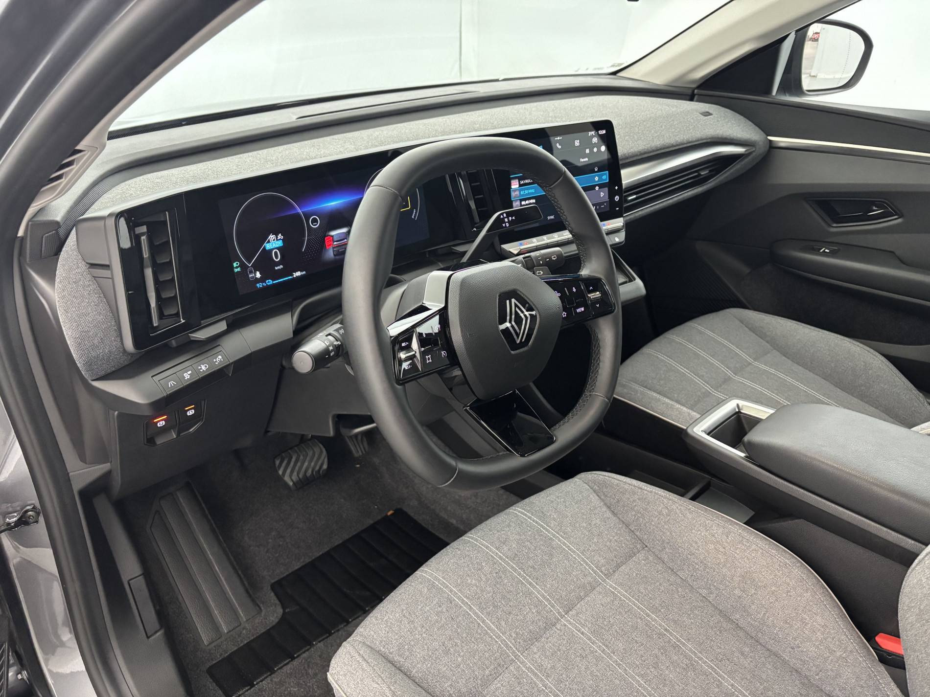 Vente en ligne Renault Megane E-Tech  EV40 130ch standard charge au prix de 18 990 €