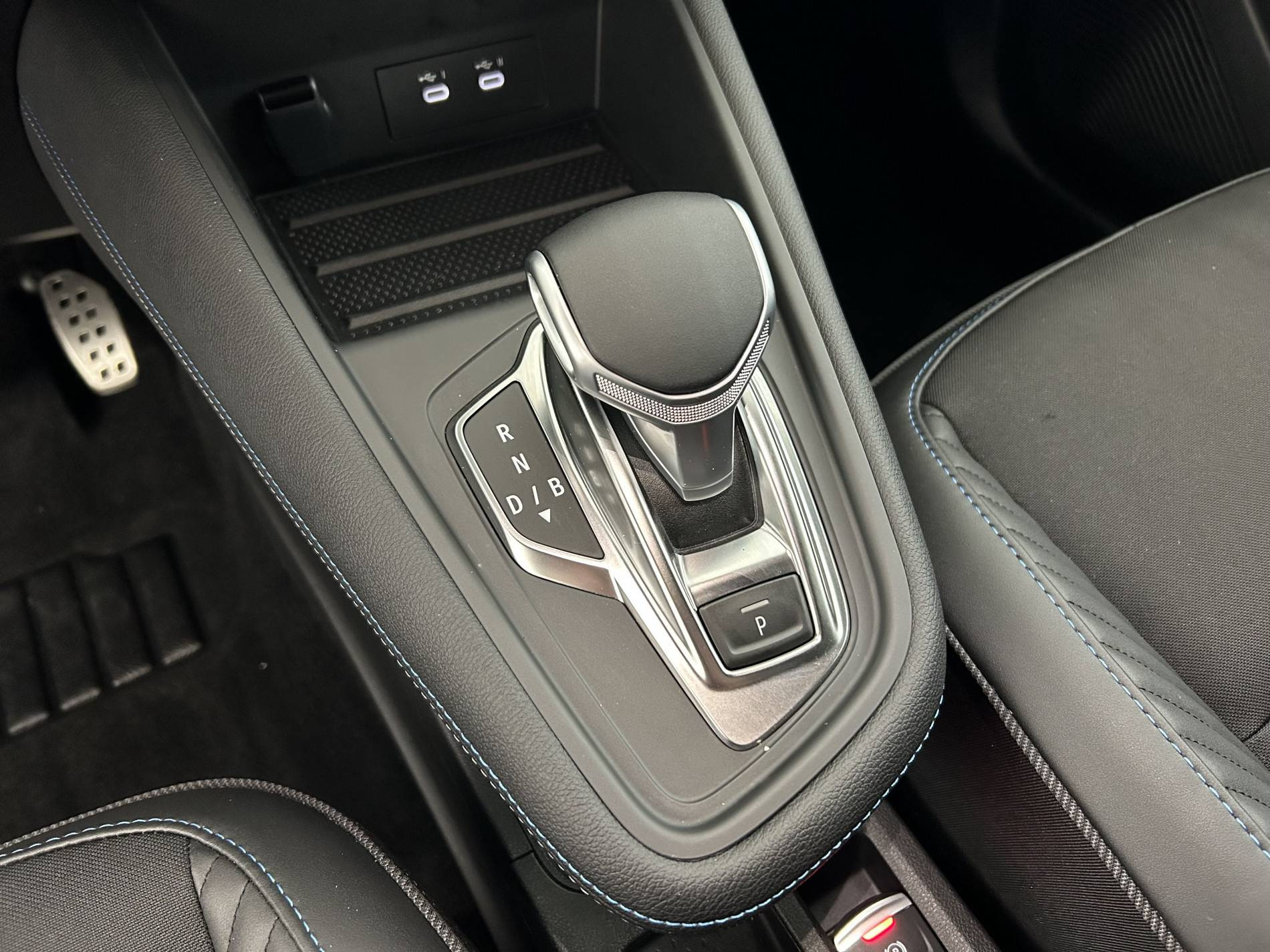 Vente en ligne Renault Captur  E-Tech full hybrid 145 ch au prix de 28 690 €